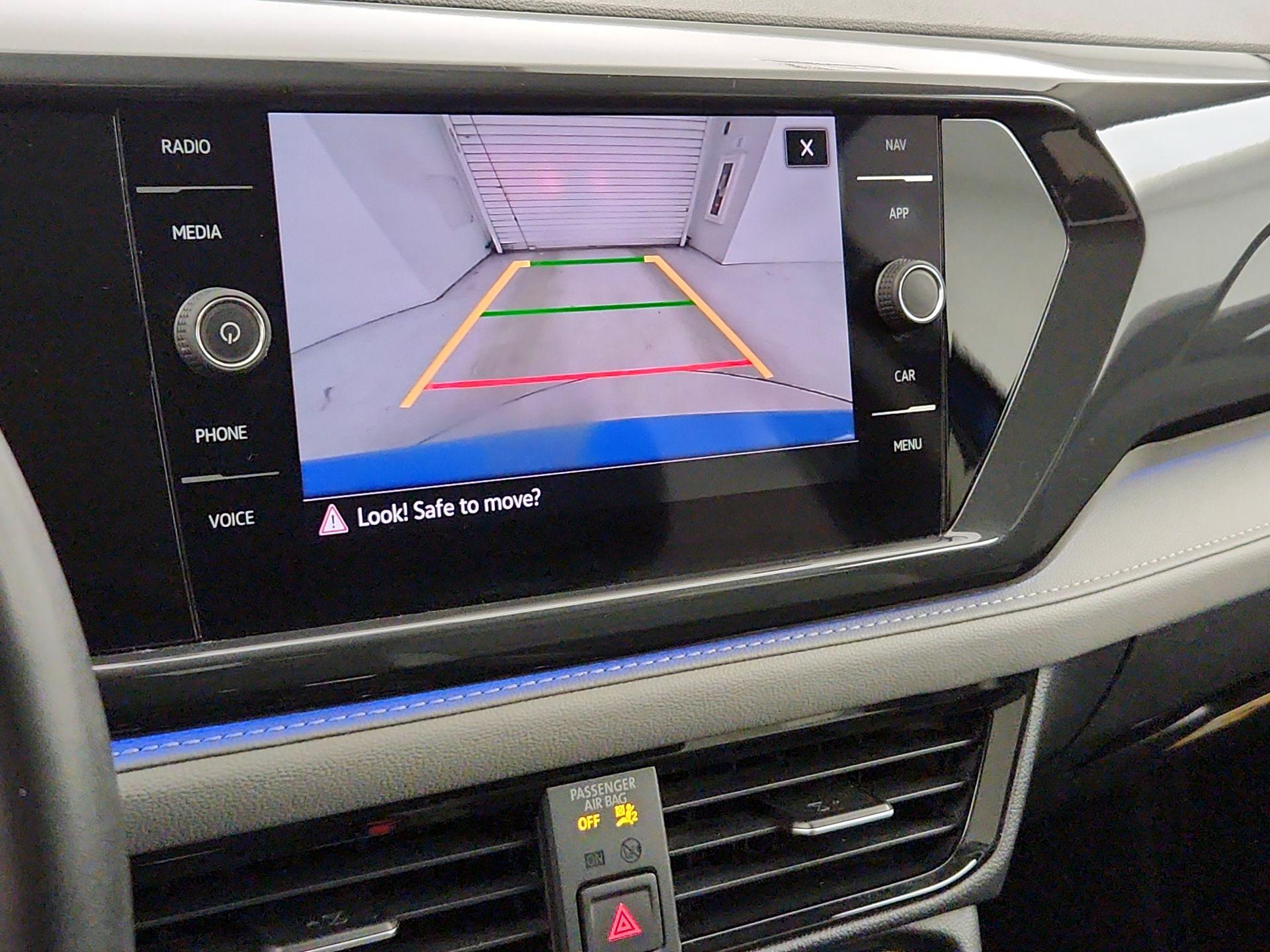 Thumbnail: 2022 Volkswagen Taos - 15