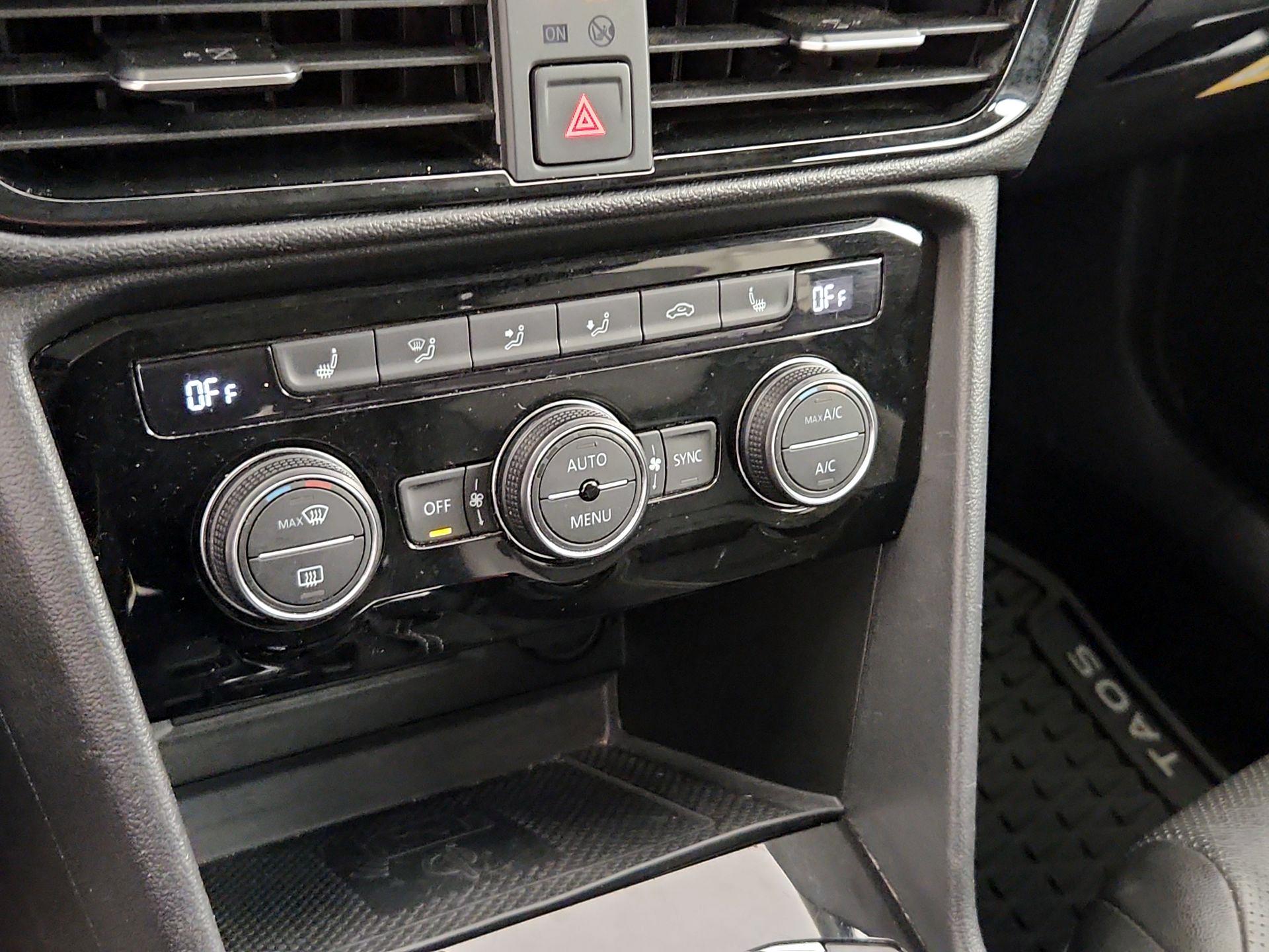 Thumbnail: 2022 Volkswagen Taos - 17