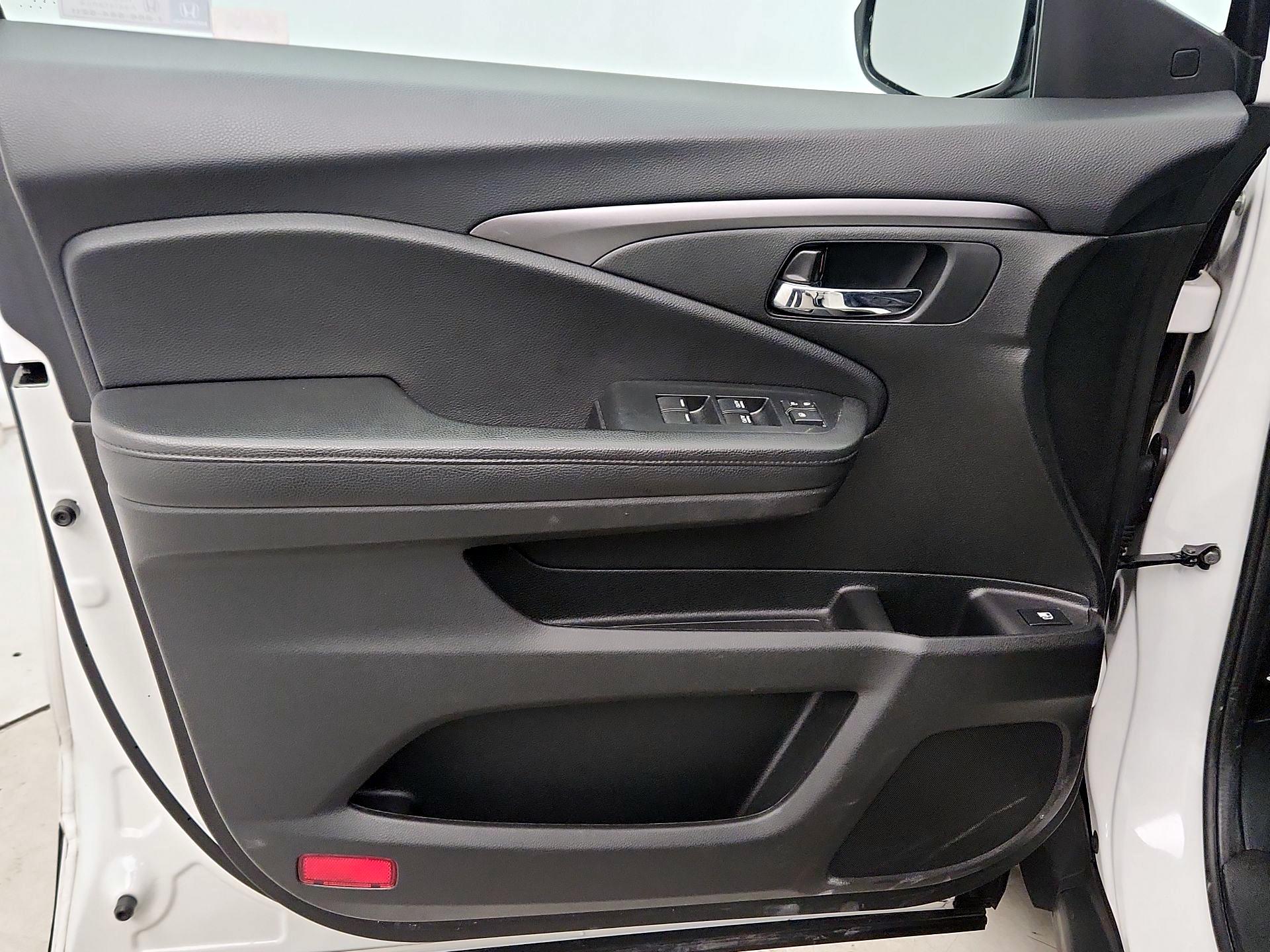 Thumbnail: 2022 Honda Pilot - 12