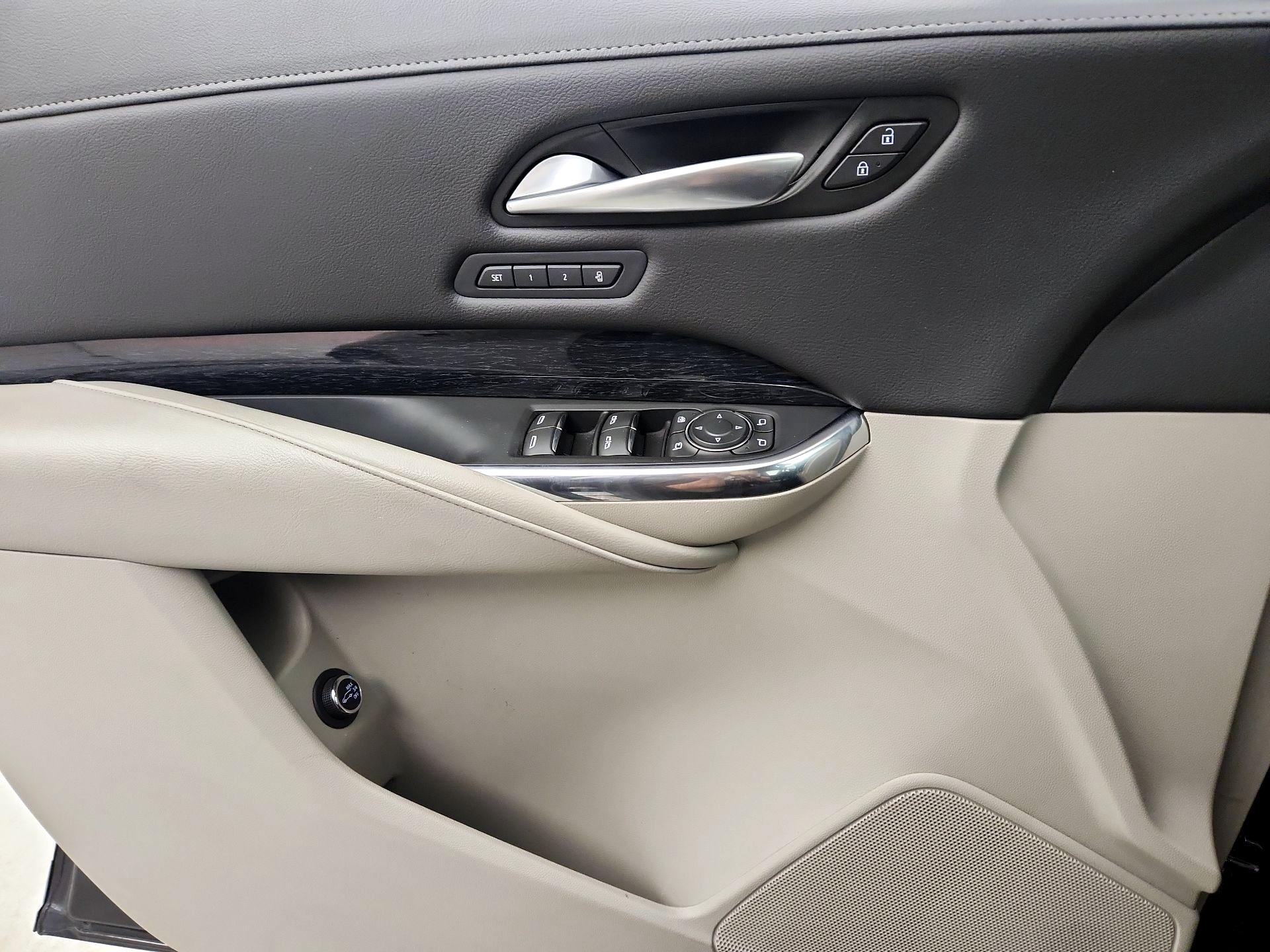 Thumbnail: 2023 Cadillac XT4 - 12