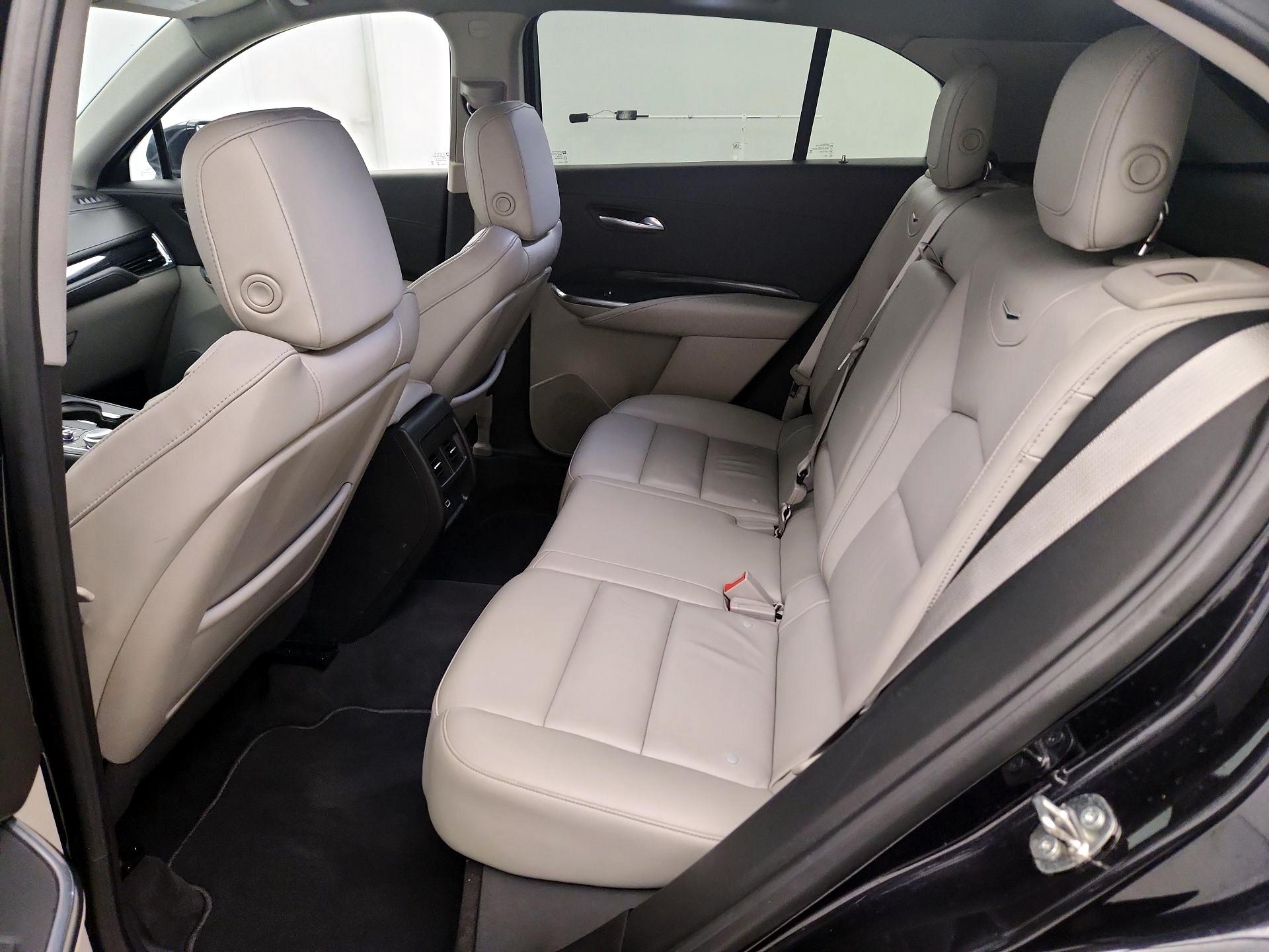 Thumbnail: 2023 Cadillac XT4 - 19