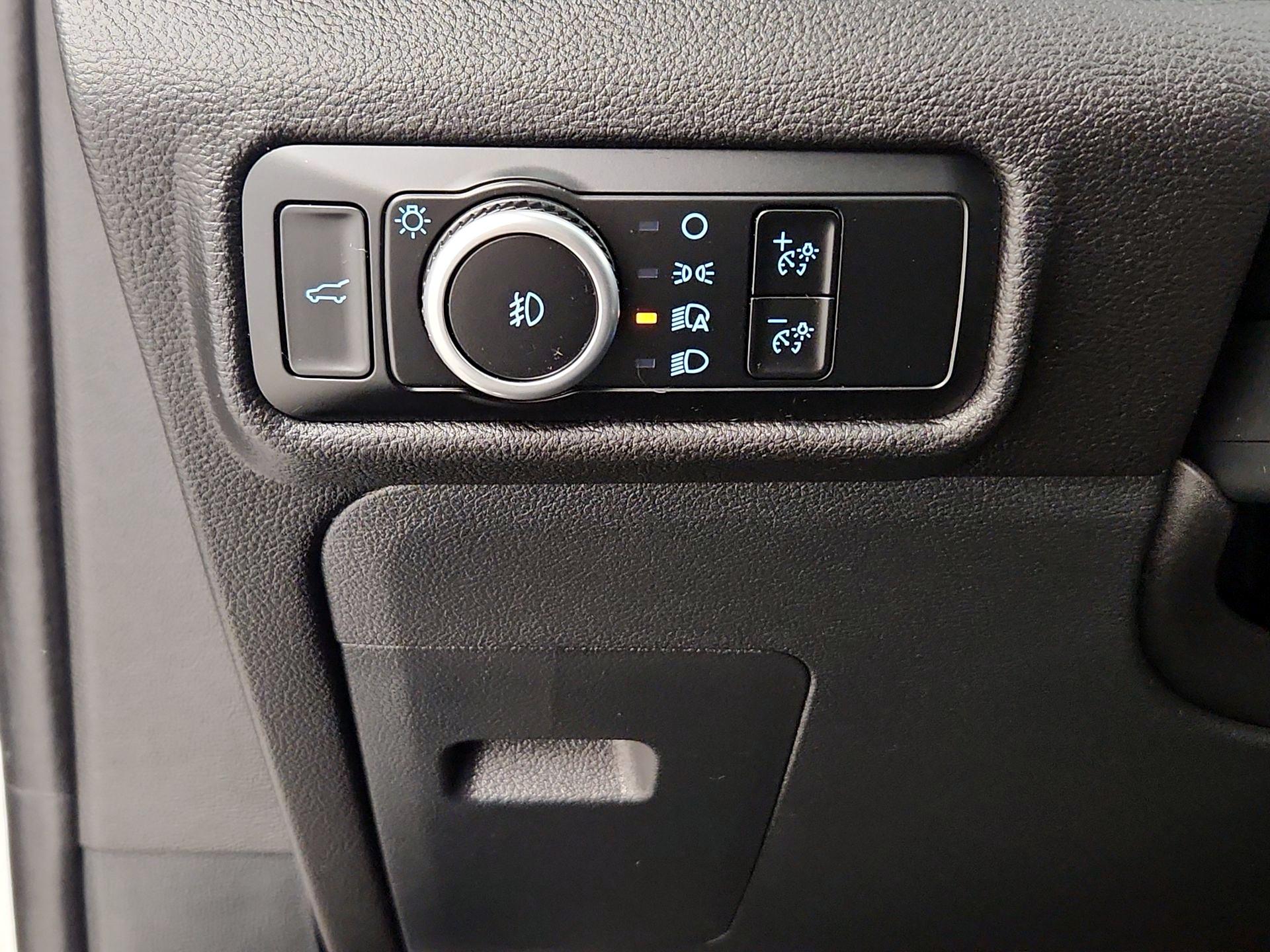 Thumbnail: 2023 Ford Explorer - 13