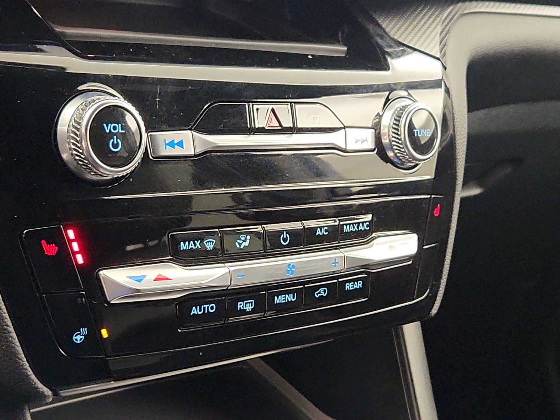 Thumbnail: 2023 Ford Explorer - 16