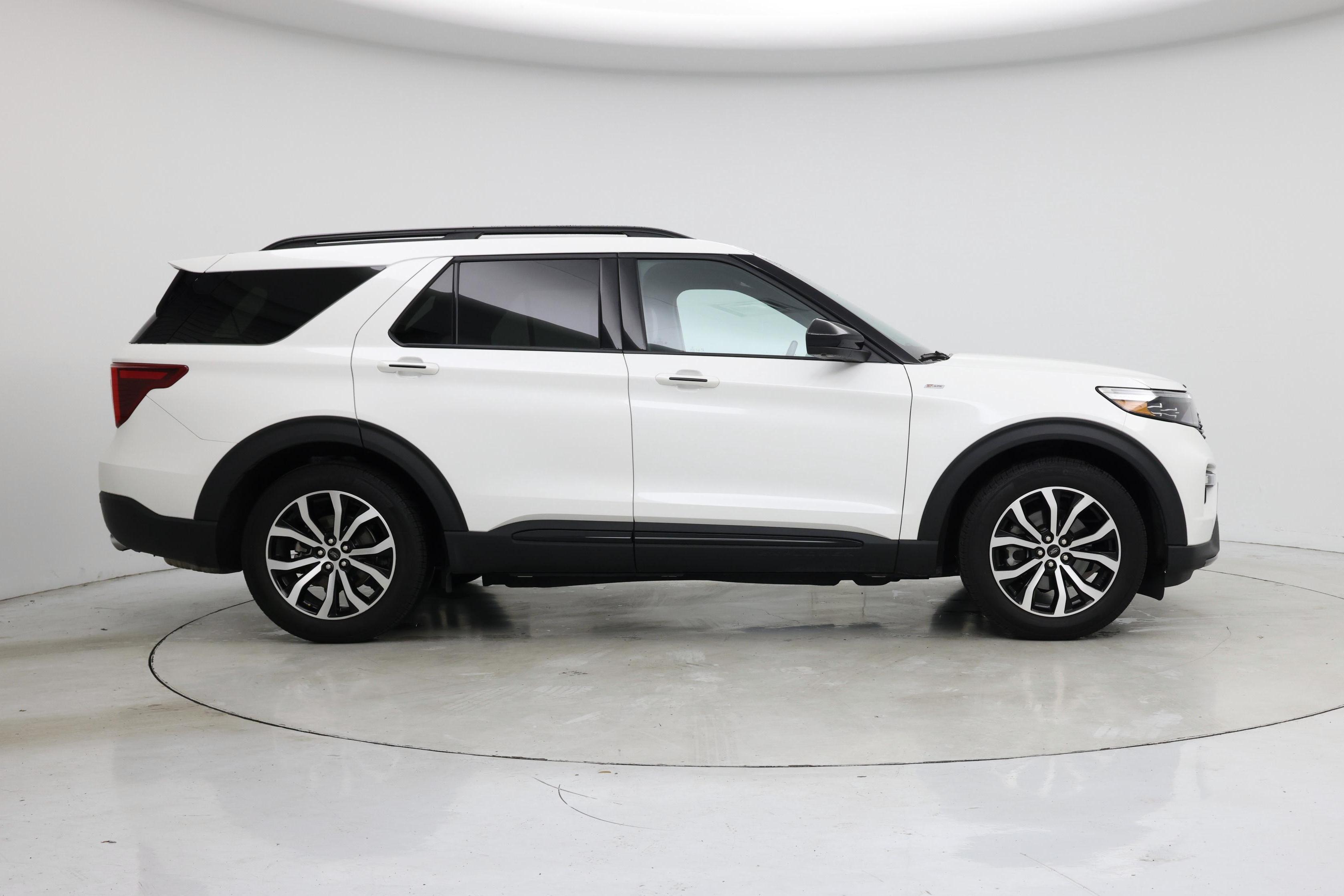 Thumbnail: 2023 Ford Explorer - 7