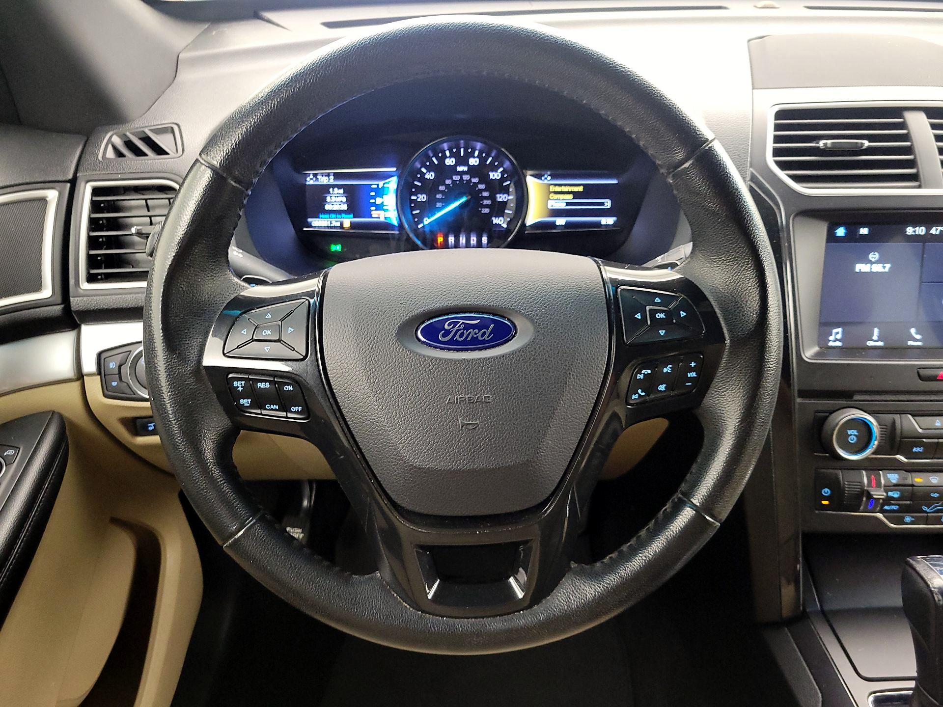 Thumbnail: 2017 Ford Explorer - 10