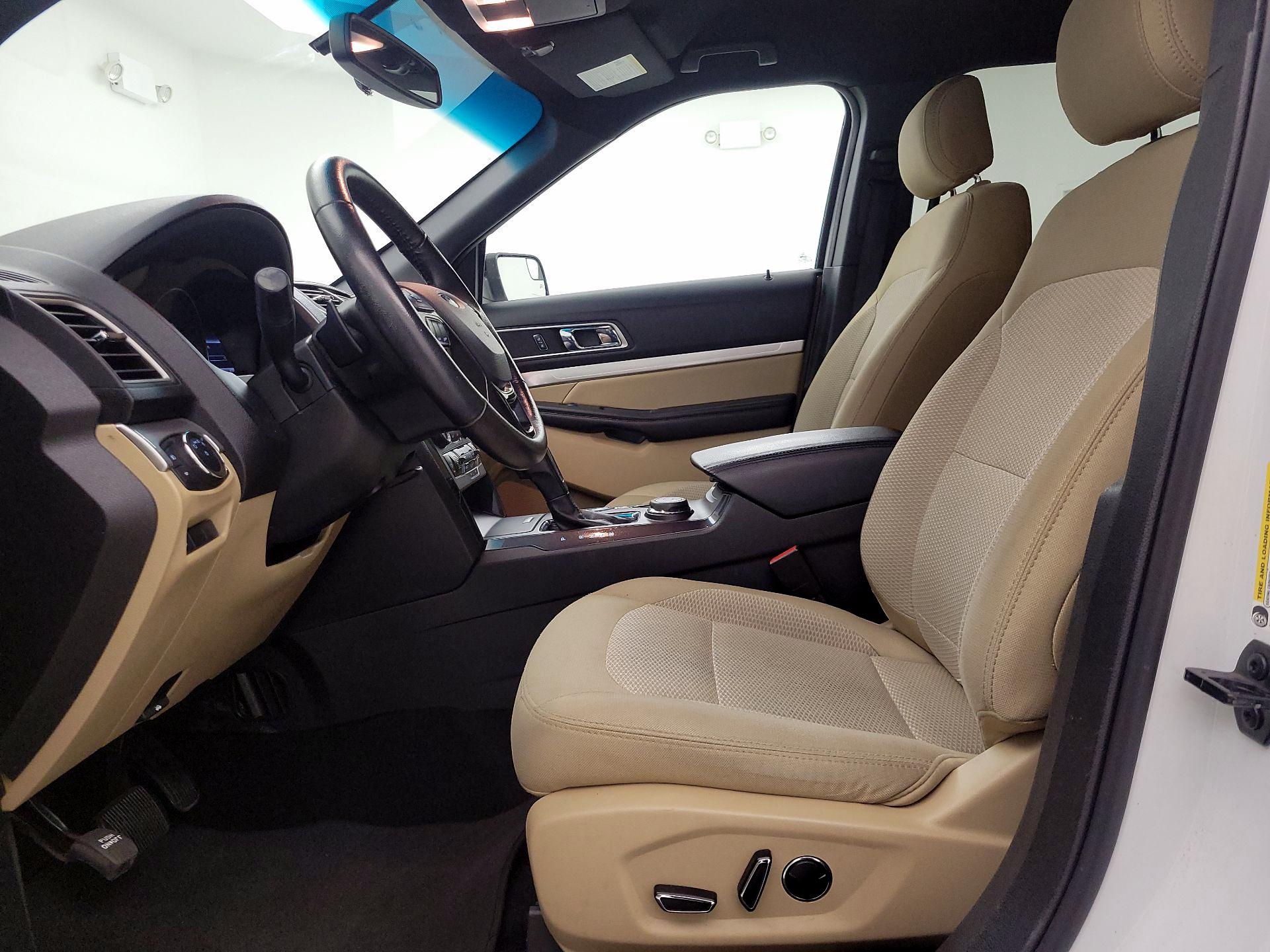 Thumbnail: 2017 Ford Explorer - 11