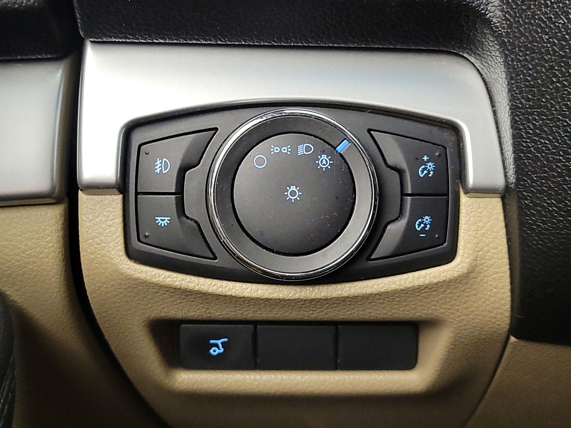 Thumbnail: 2017 Ford Explorer - 13