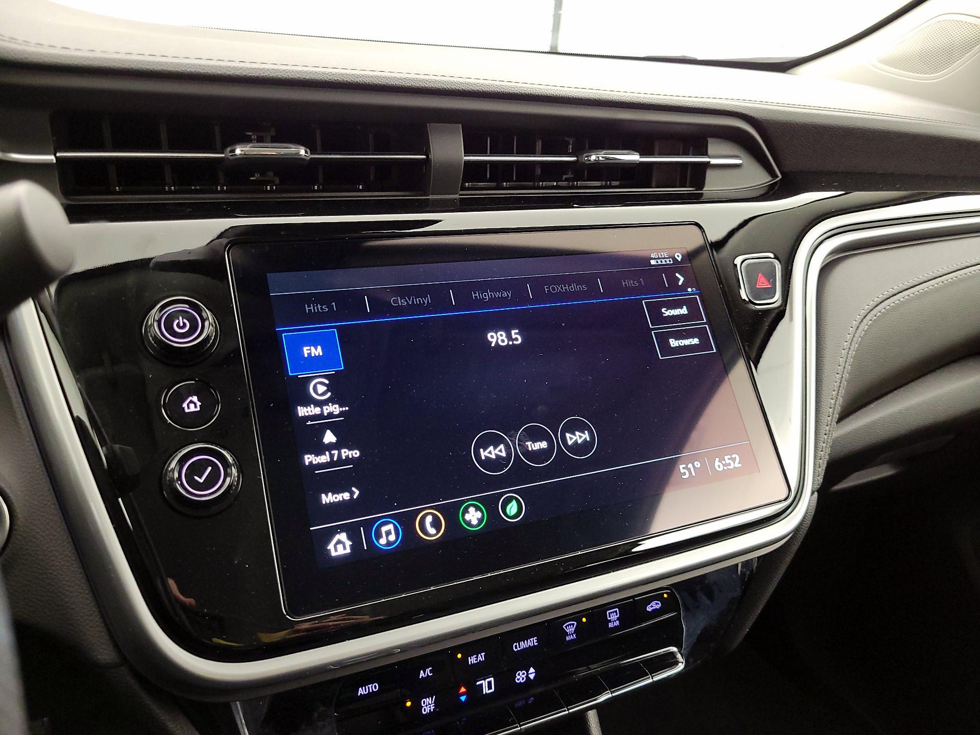 Thumbnail: 2023 Chevrolet Bolt EUV - 15