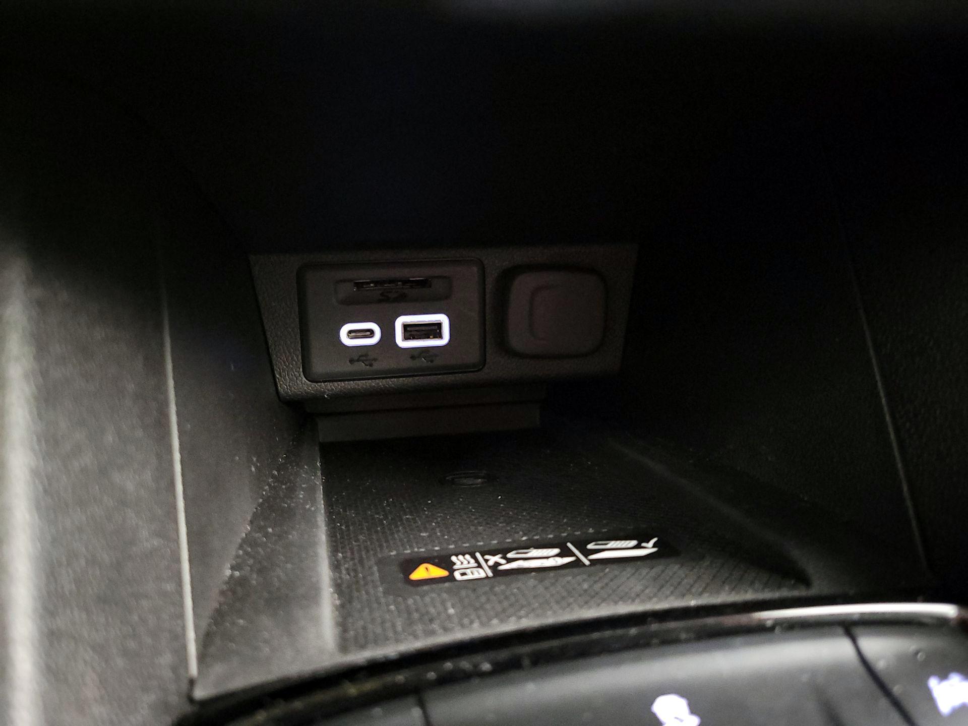 Thumbnail: 2023 Chevrolet Bolt EUV - 18