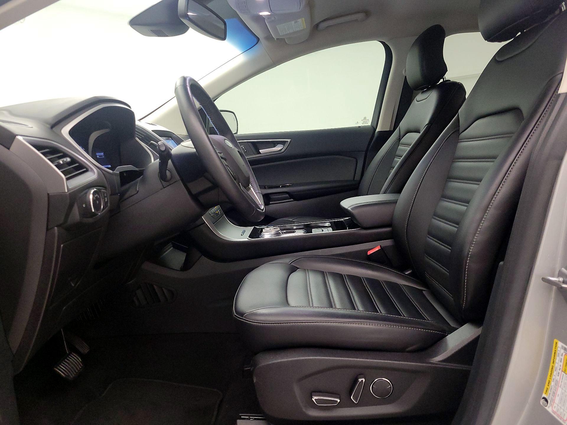 Thumbnail: 2019 Ford Edge - 11