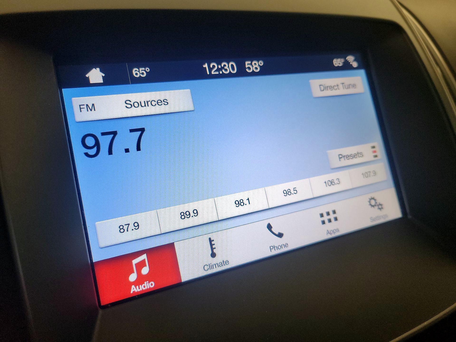 Thumbnail: 2019 Ford Edge - 15