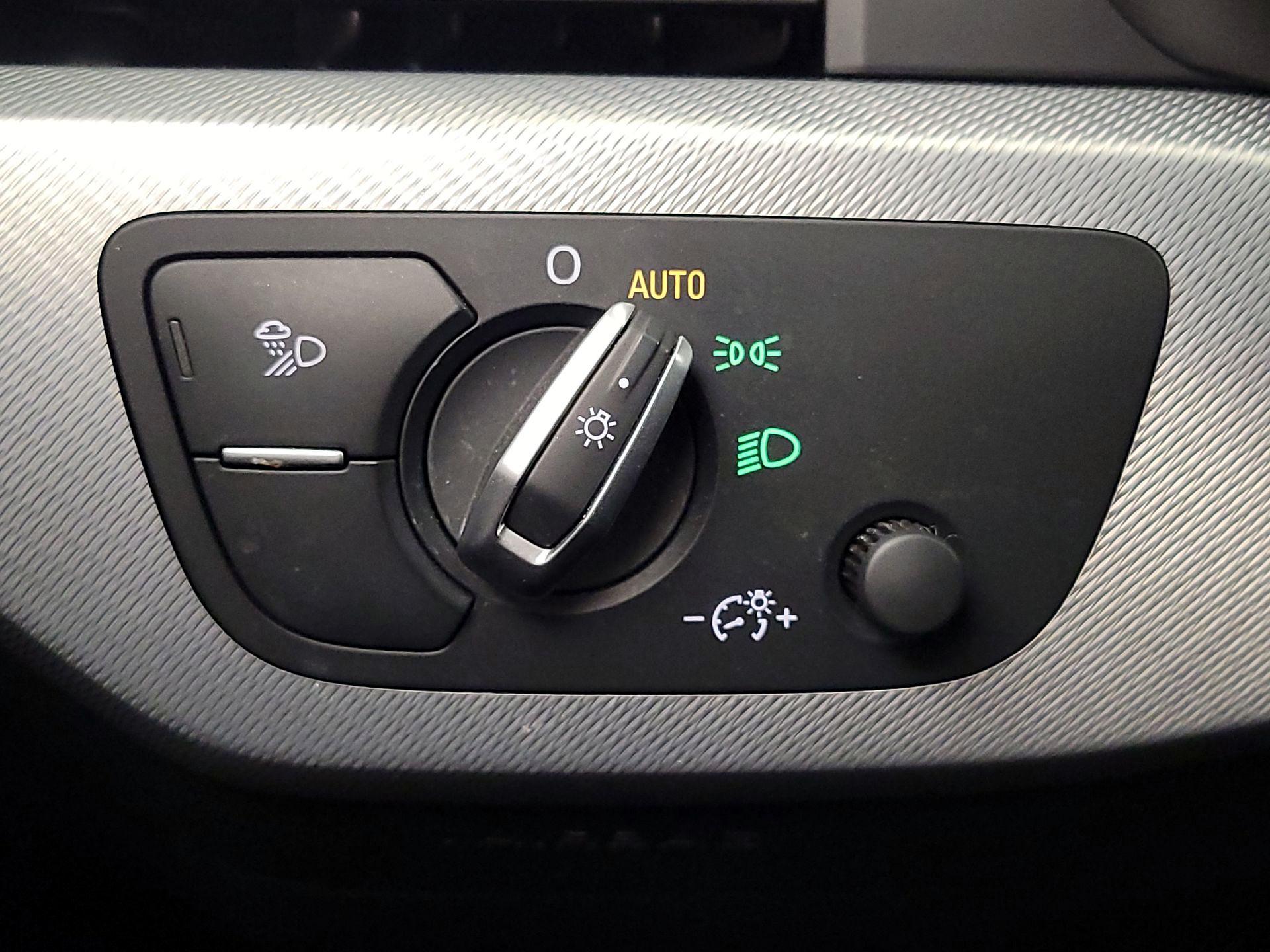 Thumbnail: 2019 Audi A4 - 13