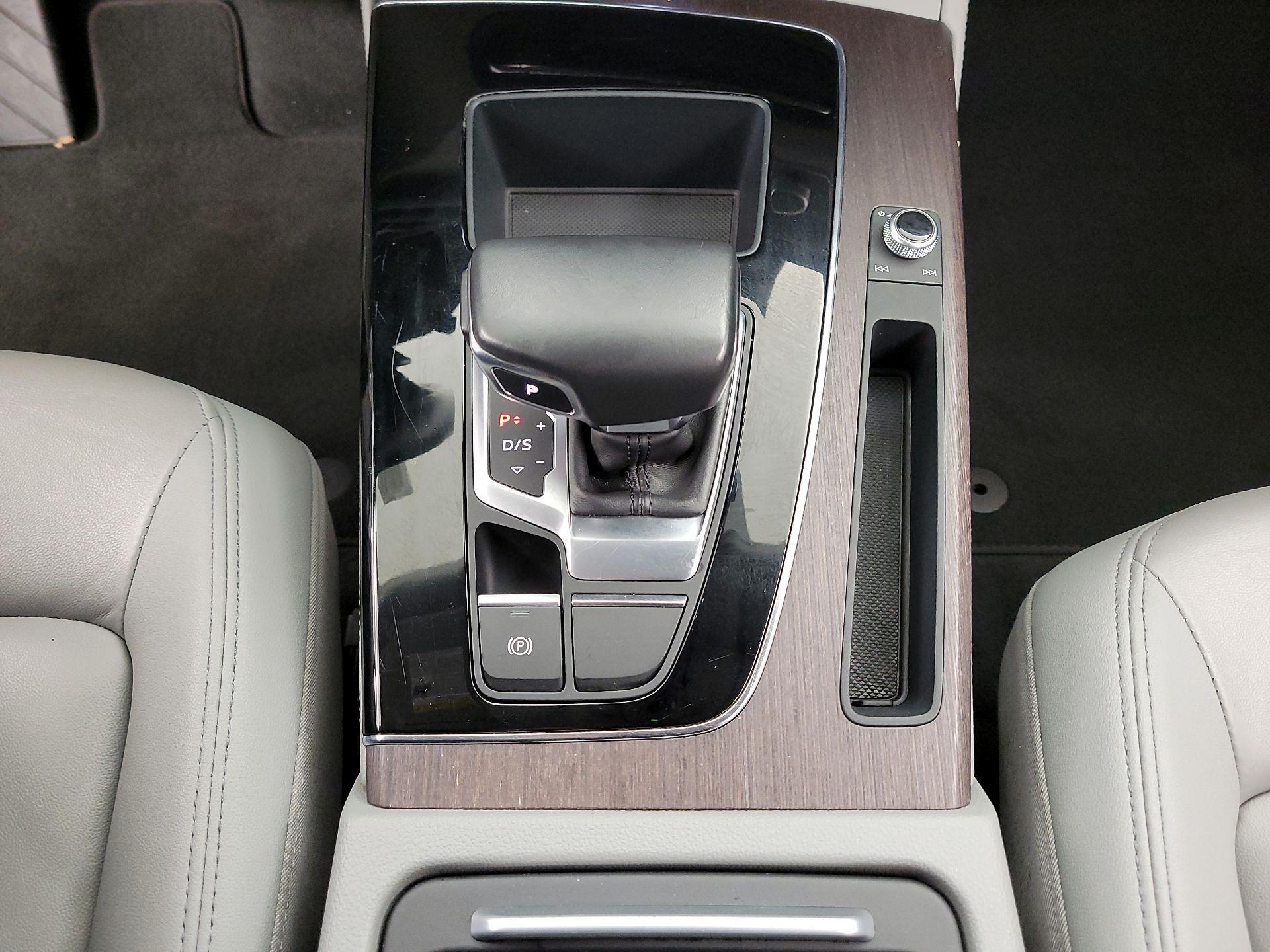 Thumbnail: 2022 Audi Q5 - 18