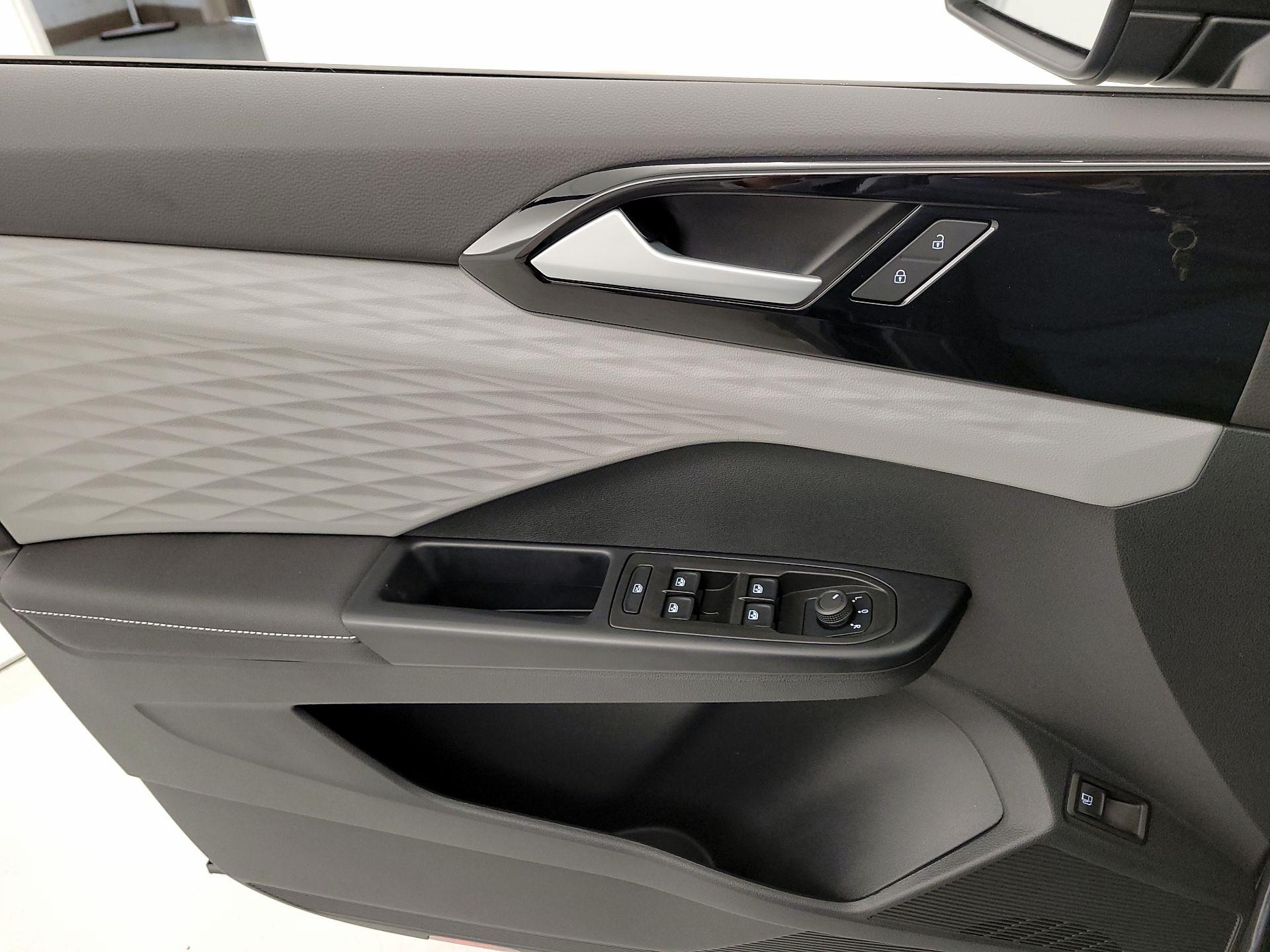 Thumbnail: 2024 Volkswagen Taos - 12