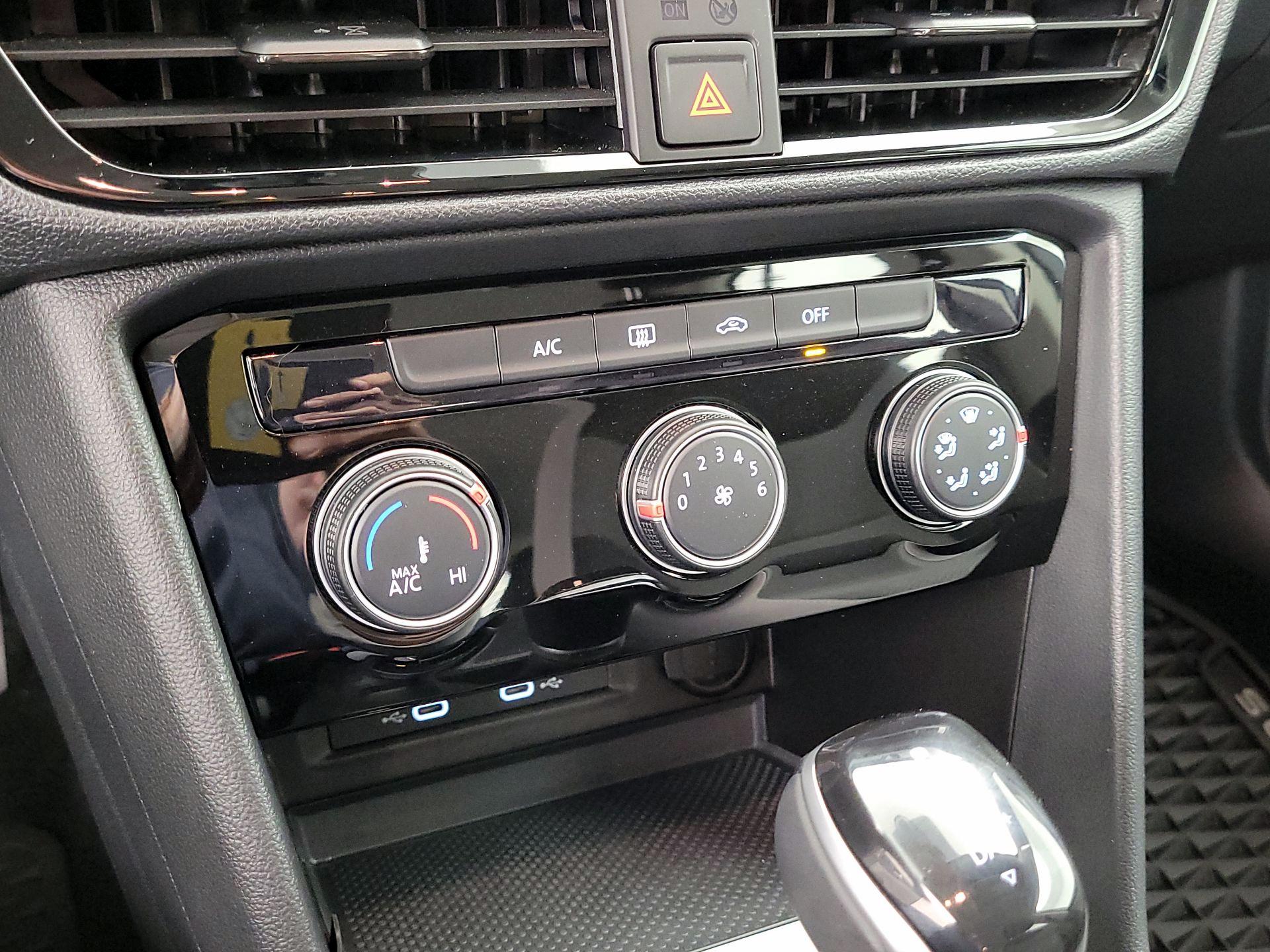 Thumbnail: 2024 Volkswagen Taos - 16