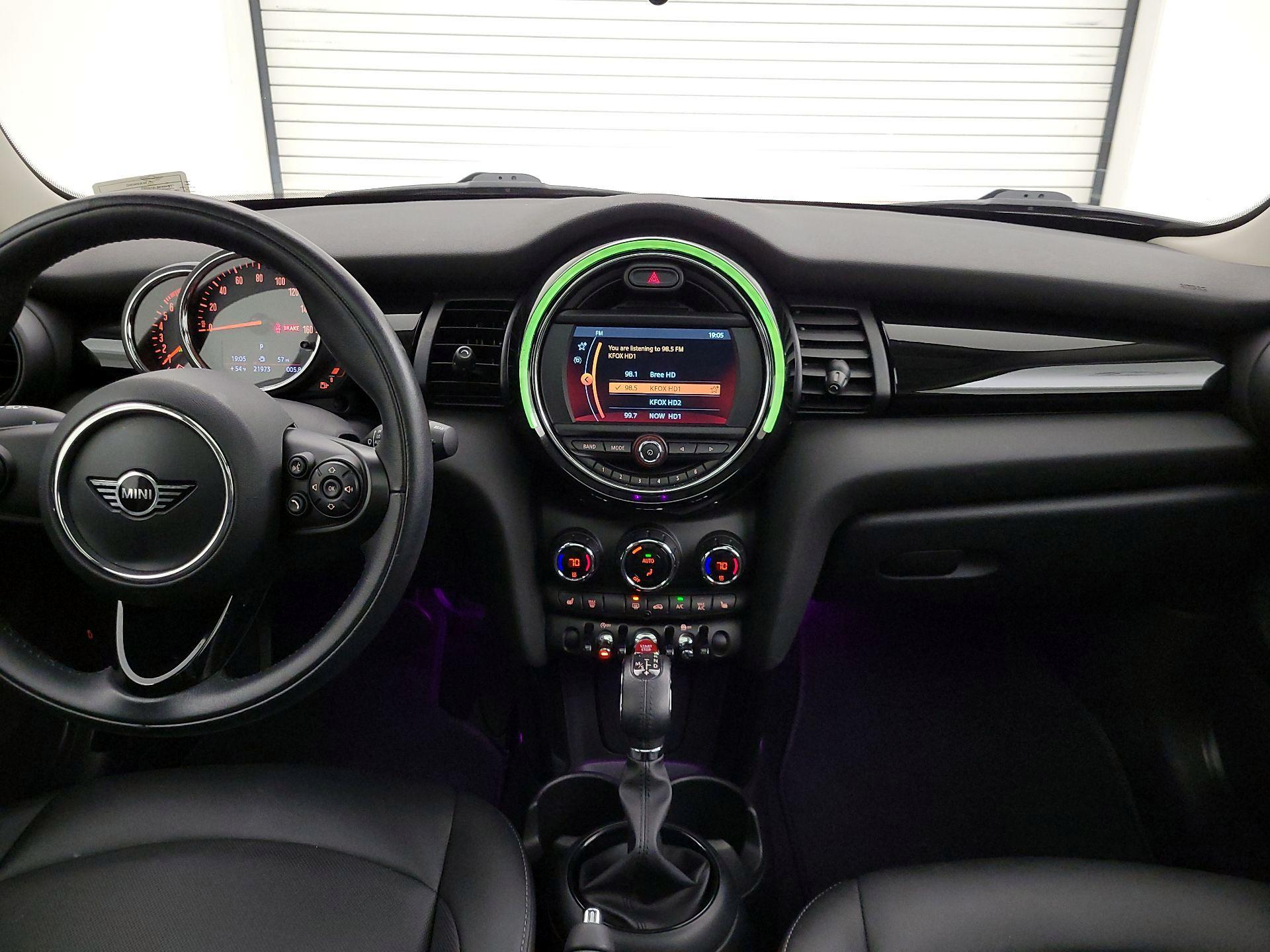 Thumbnail: 2019 MINI Cooper Hardtop - 9