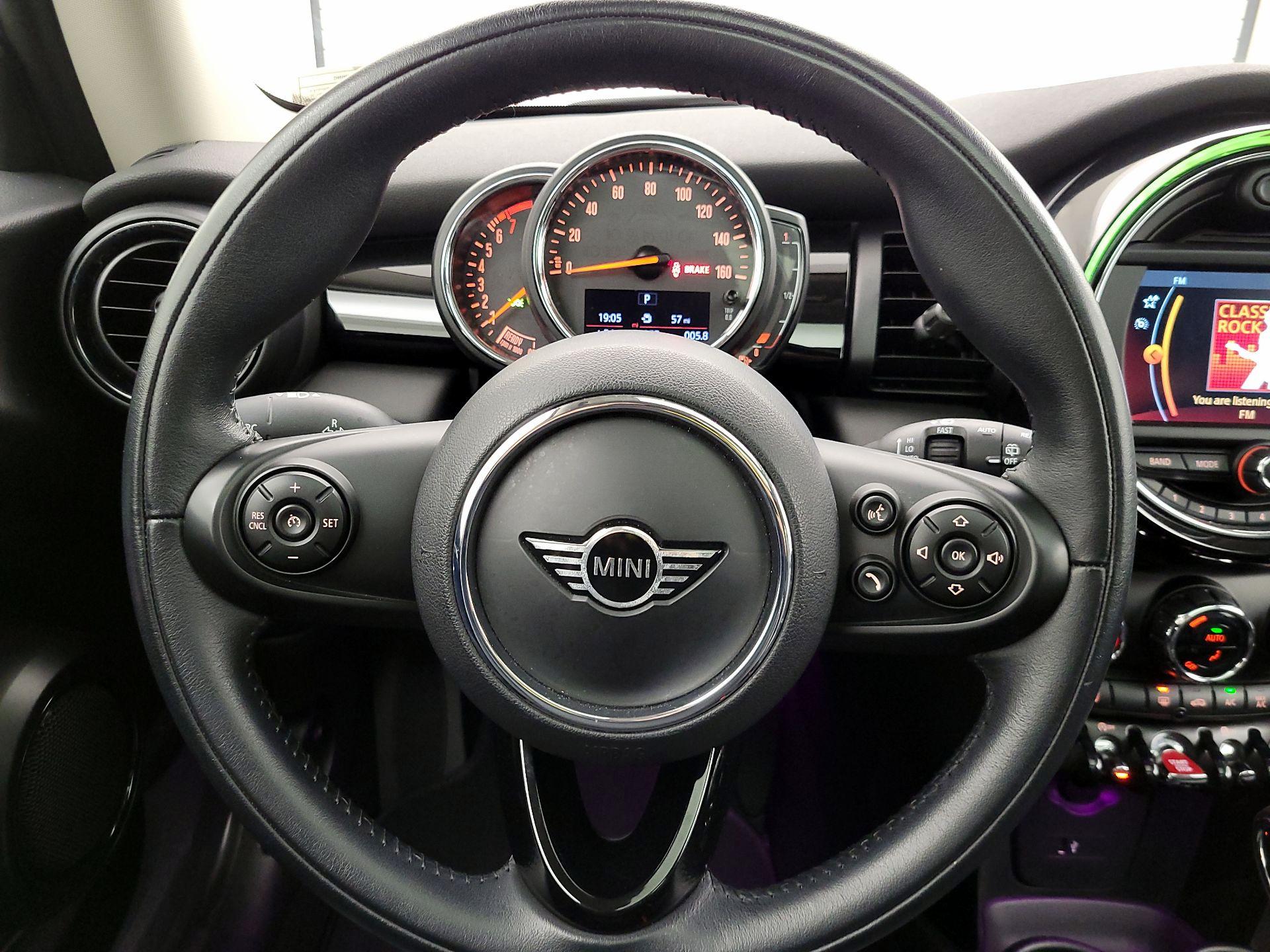 Thumbnail: 2019 MINI Cooper Hardtop - 10