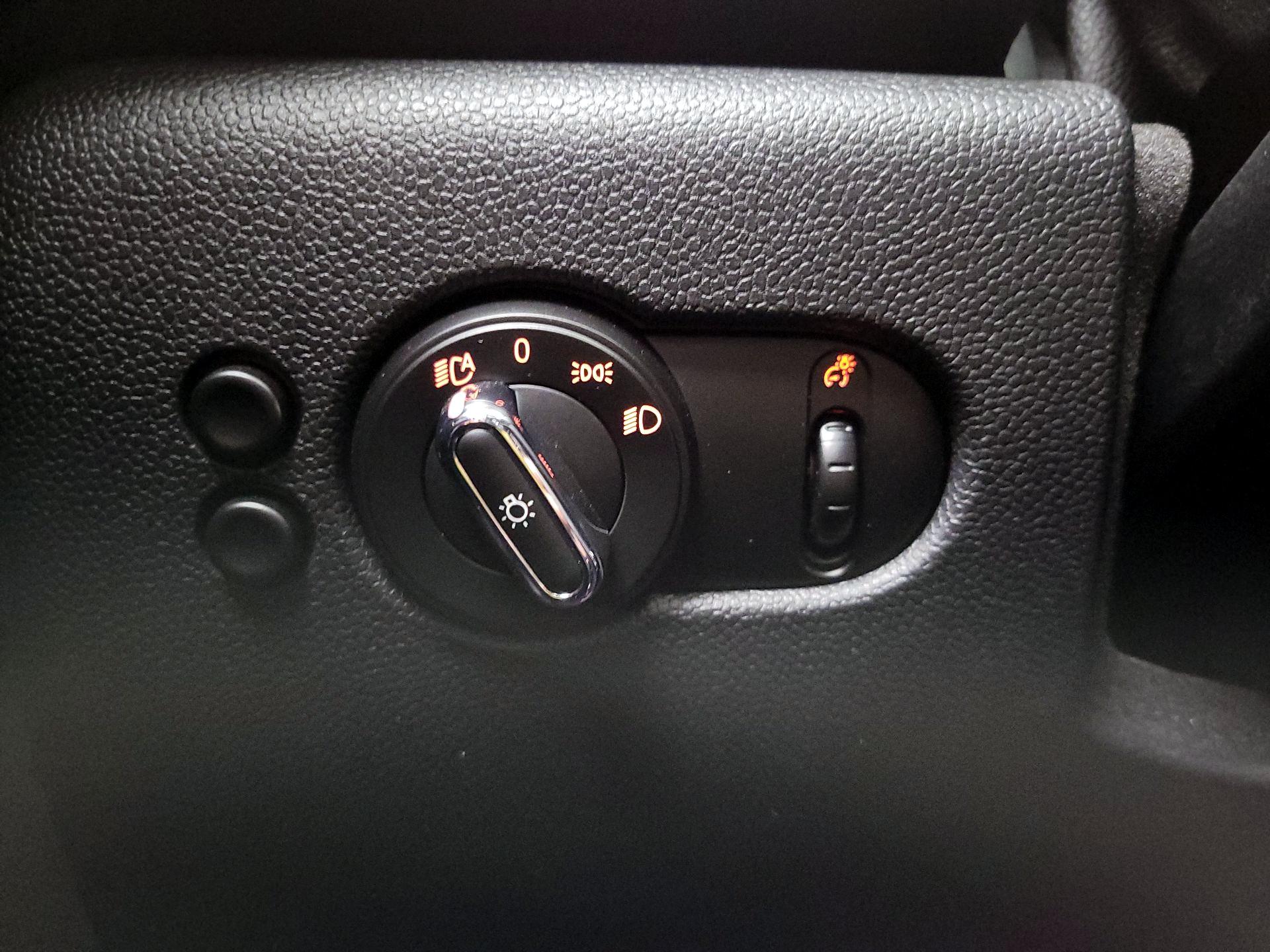 Thumbnail: 2019 MINI Cooper Hardtop - 13