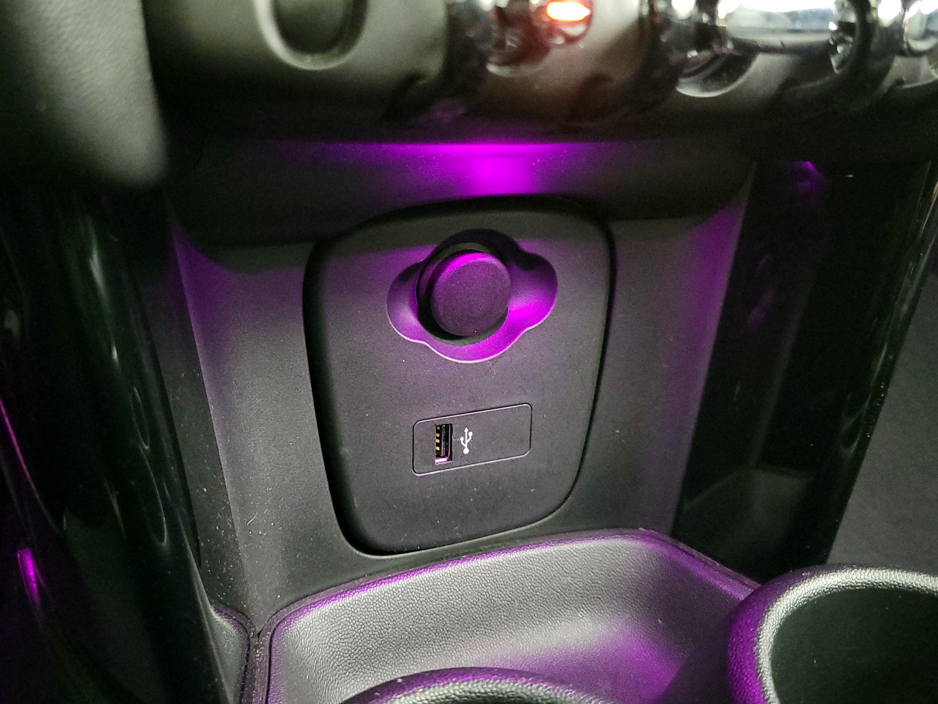 Thumbnail: 2019 MINI Cooper Hardtop - 18