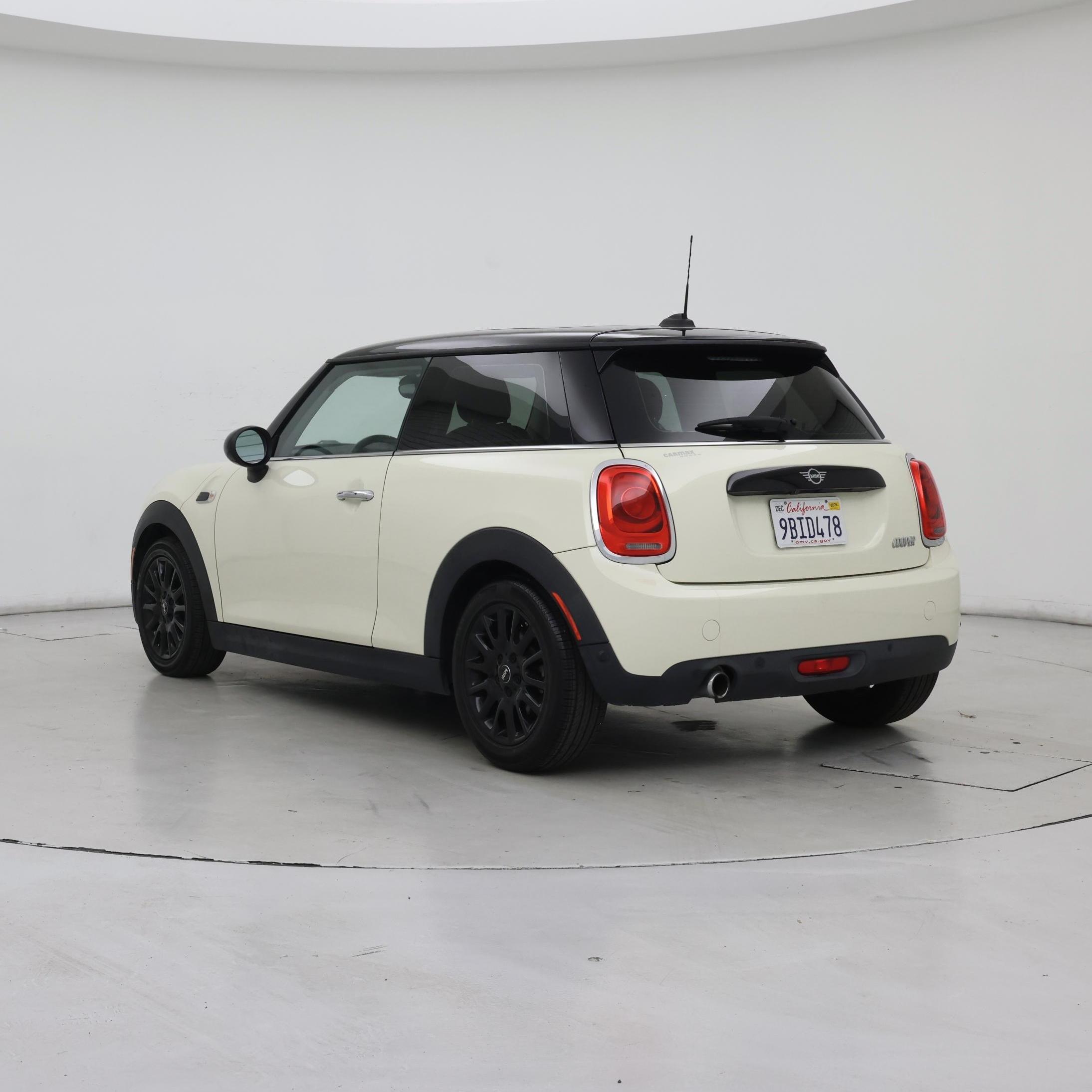 Thumbnail: 2019 MINI Cooper Hardtop - 2