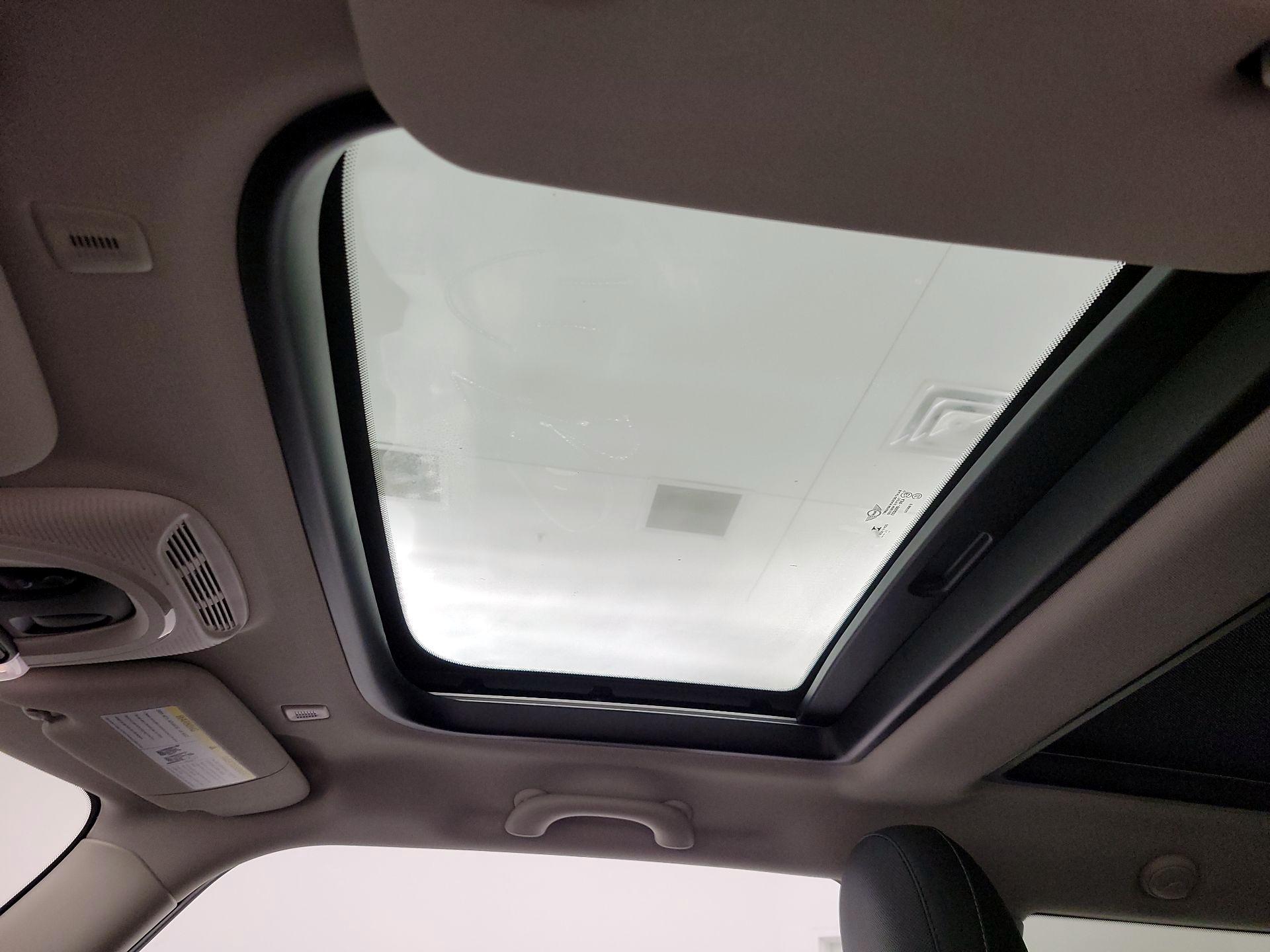 Thumbnail: 2019 MINI Cooper Hardtop - 19