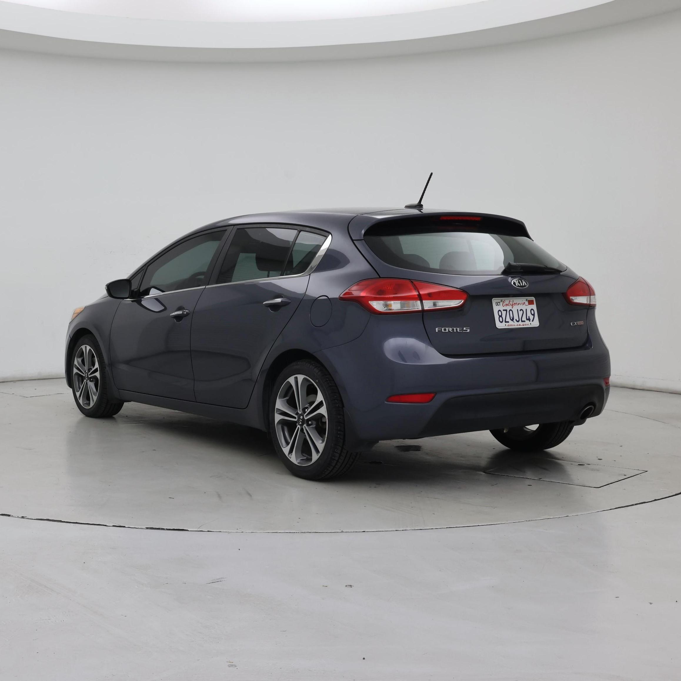 Thumbnail: 2016 Kia Forte - 2
