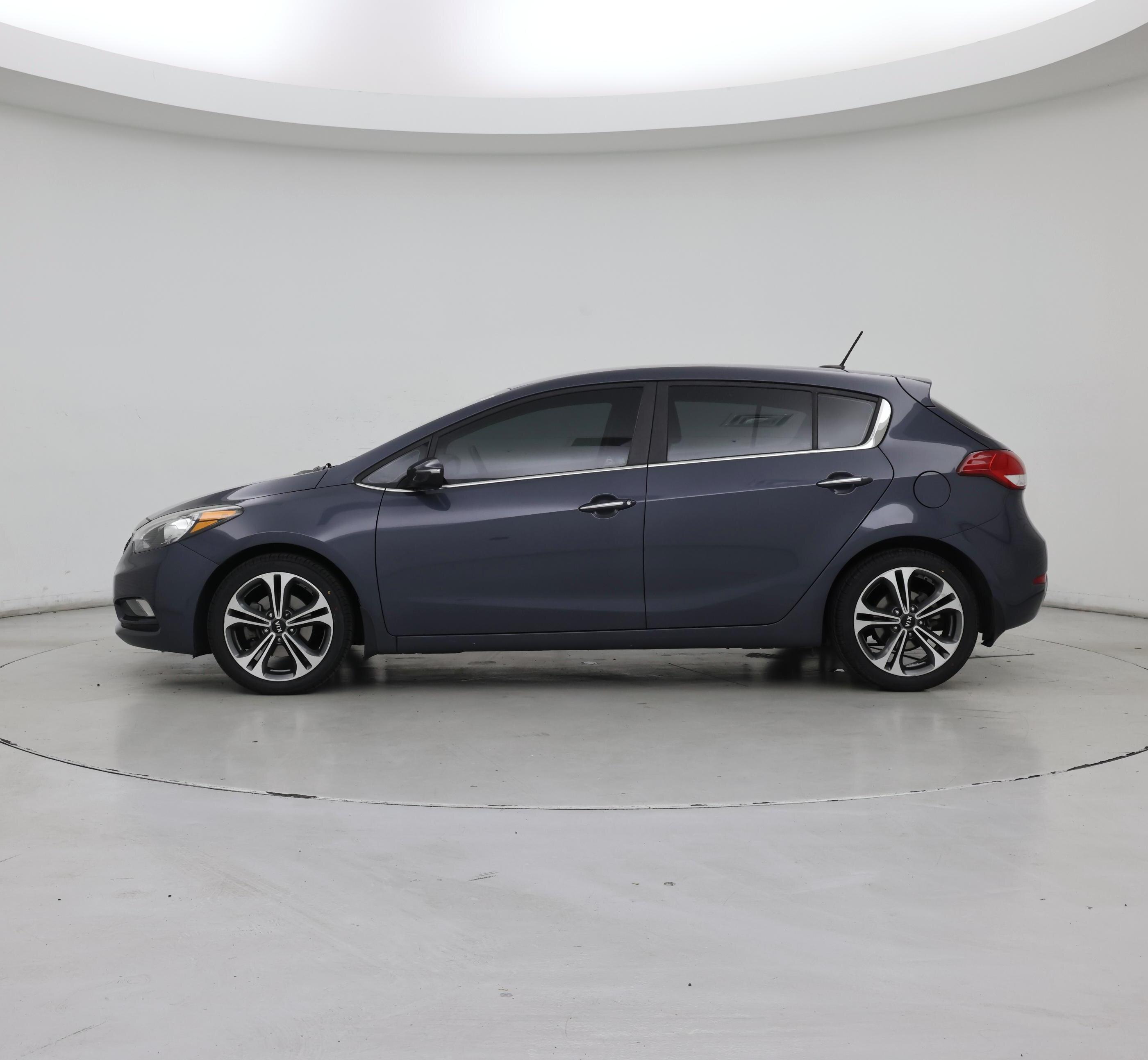 Thumbnail: 2016 Kia Forte - 3