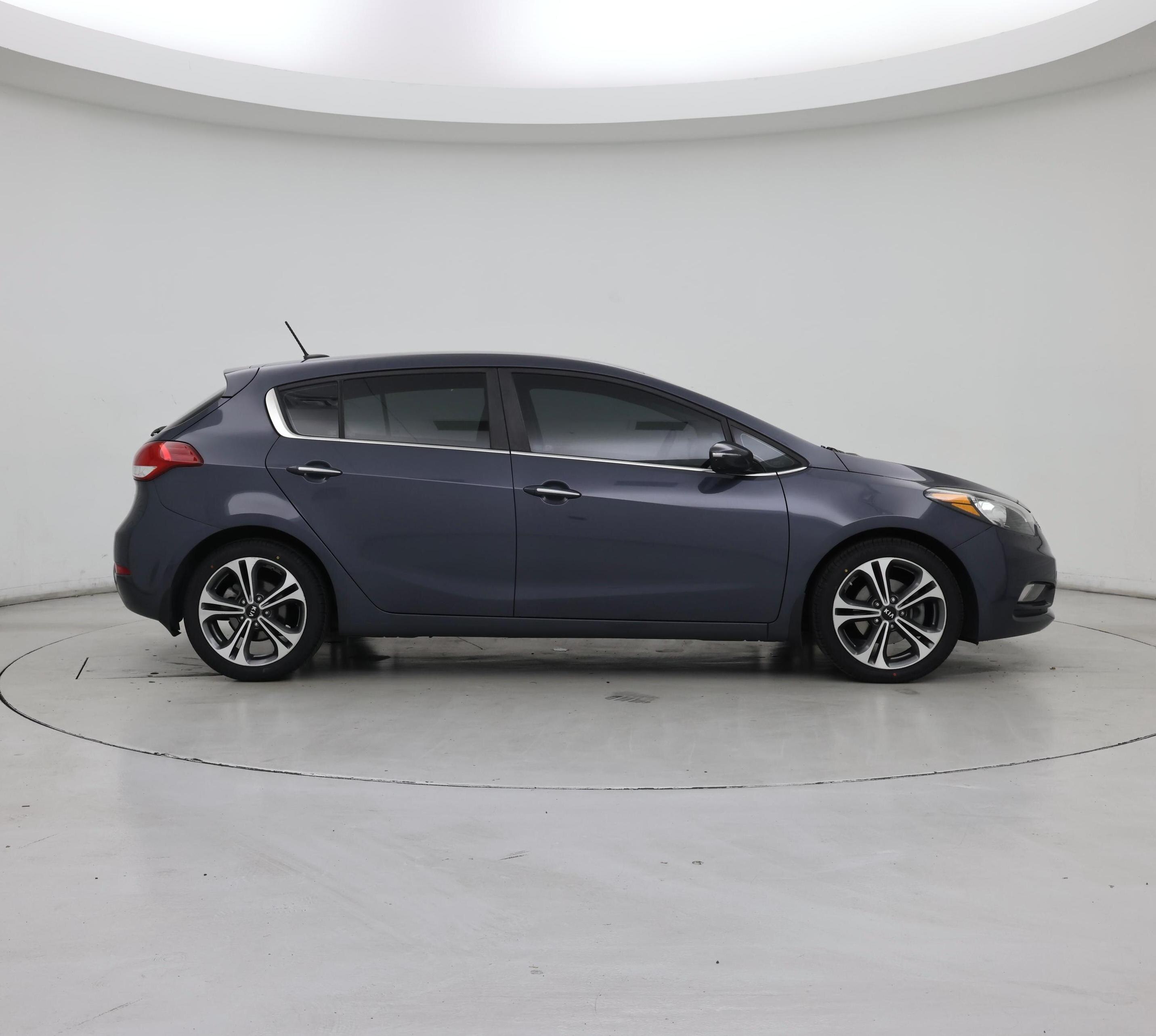 Thumbnail: 2016 Kia Forte - 7