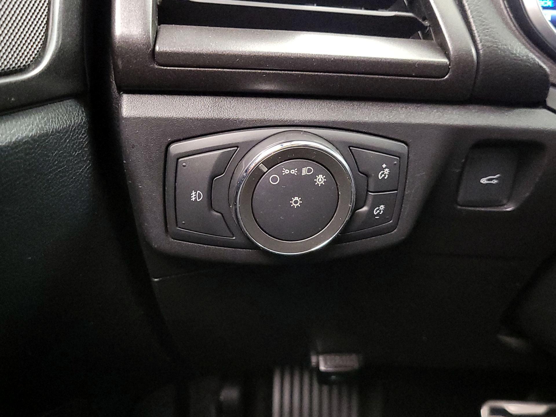 Thumbnail: 2017 Ford Fusion - 13