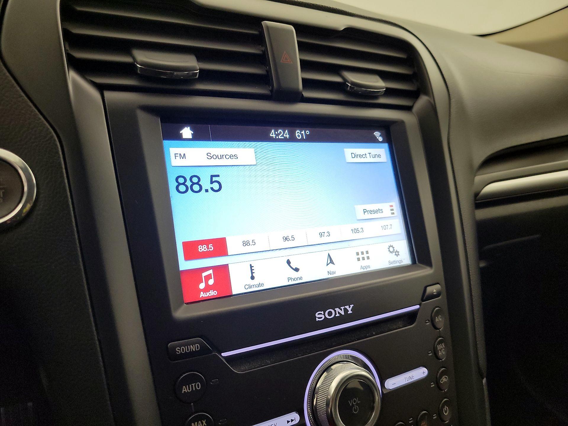 Thumbnail: 2017 Ford Fusion - 16