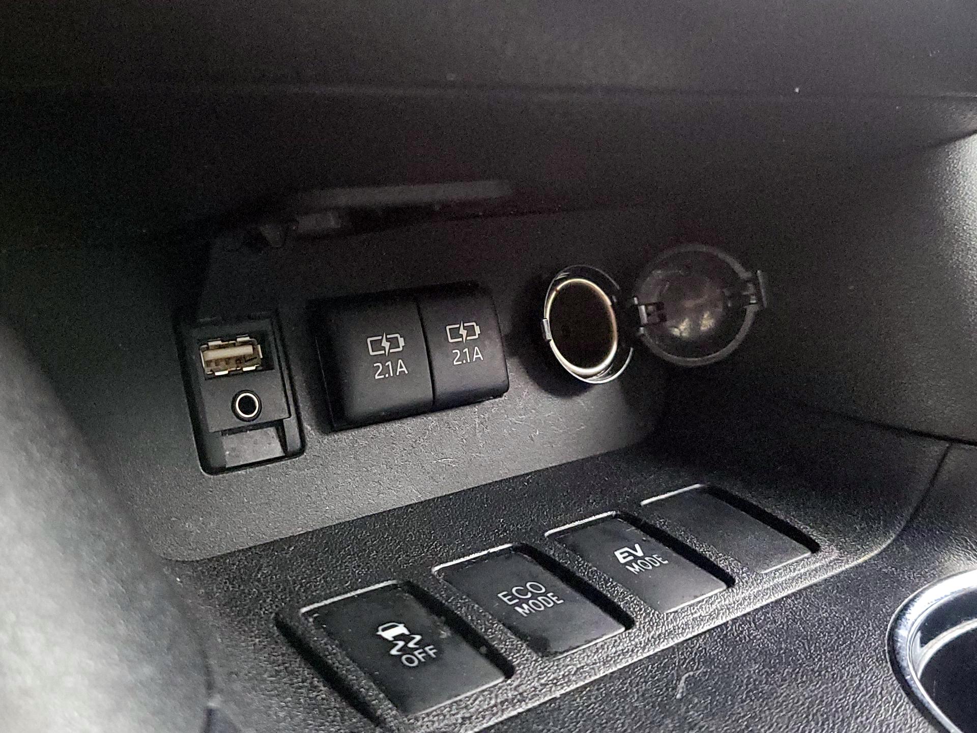 Thumbnail: 2018 Toyota Highlander - 18