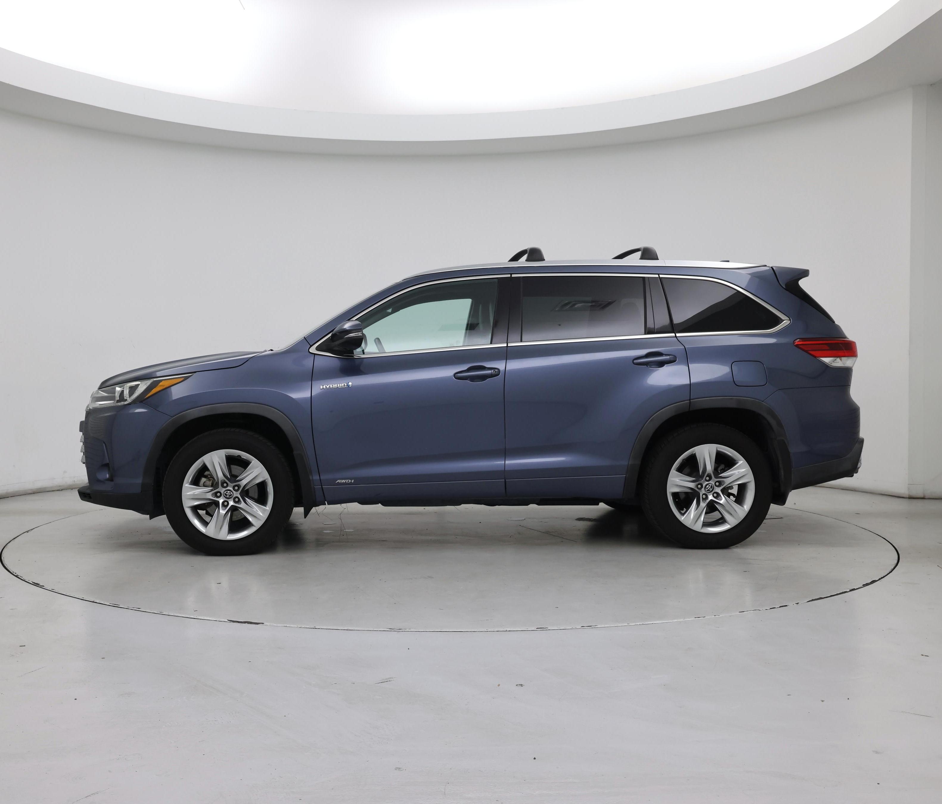 Thumbnail: 2018 Toyota Highlander - 3