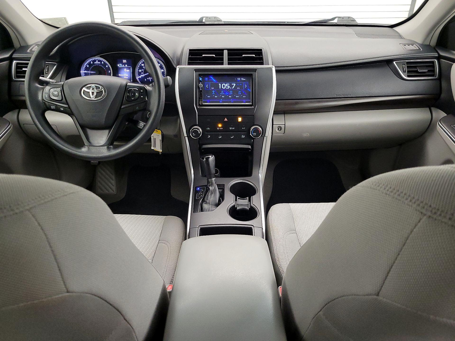 Thumbnail: 2017 Toyota Camry - 9