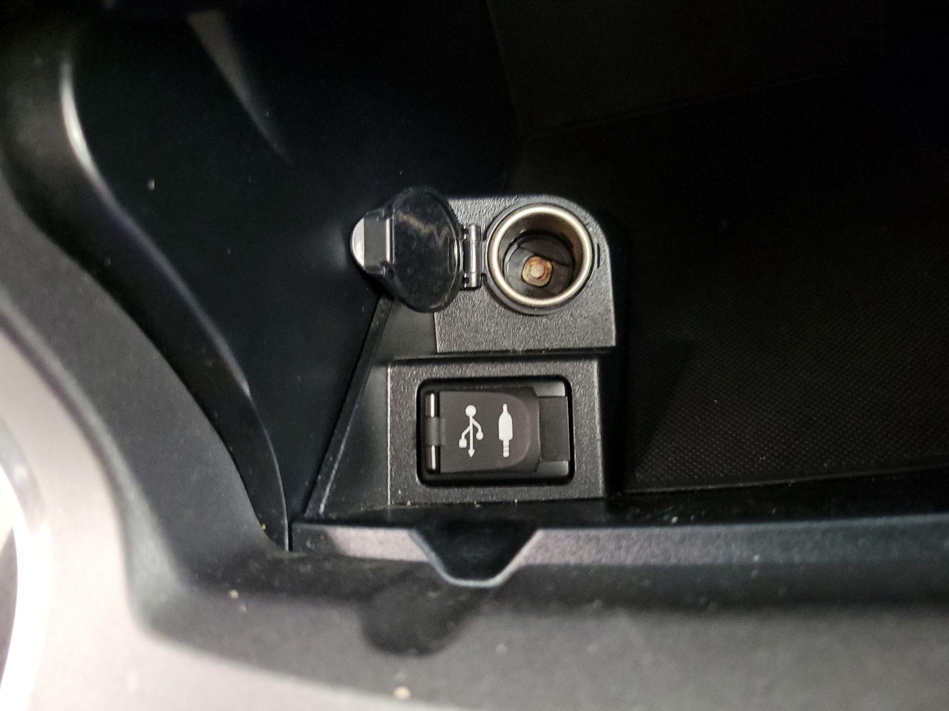 Thumbnail: 2017 Toyota Camry - 18