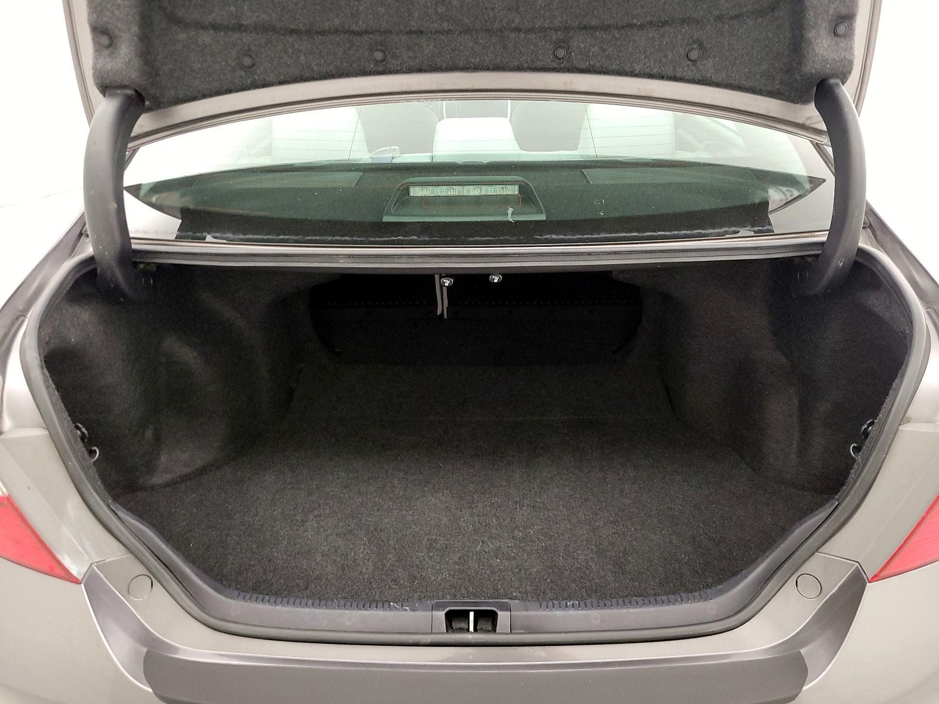 Thumbnail: 2017 Toyota Camry - 20