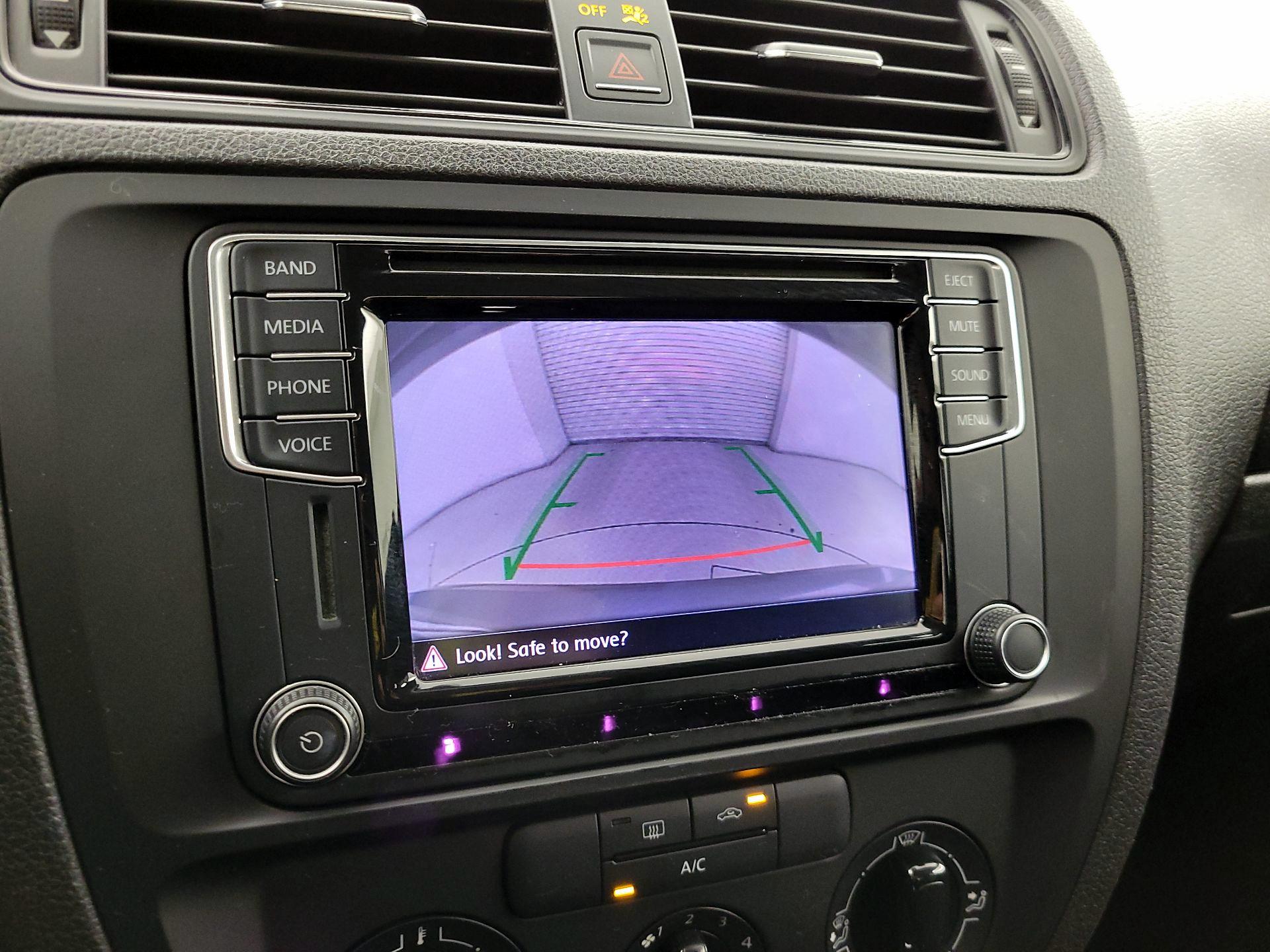 Thumbnail: 2016 Volkswagen Jetta - 14