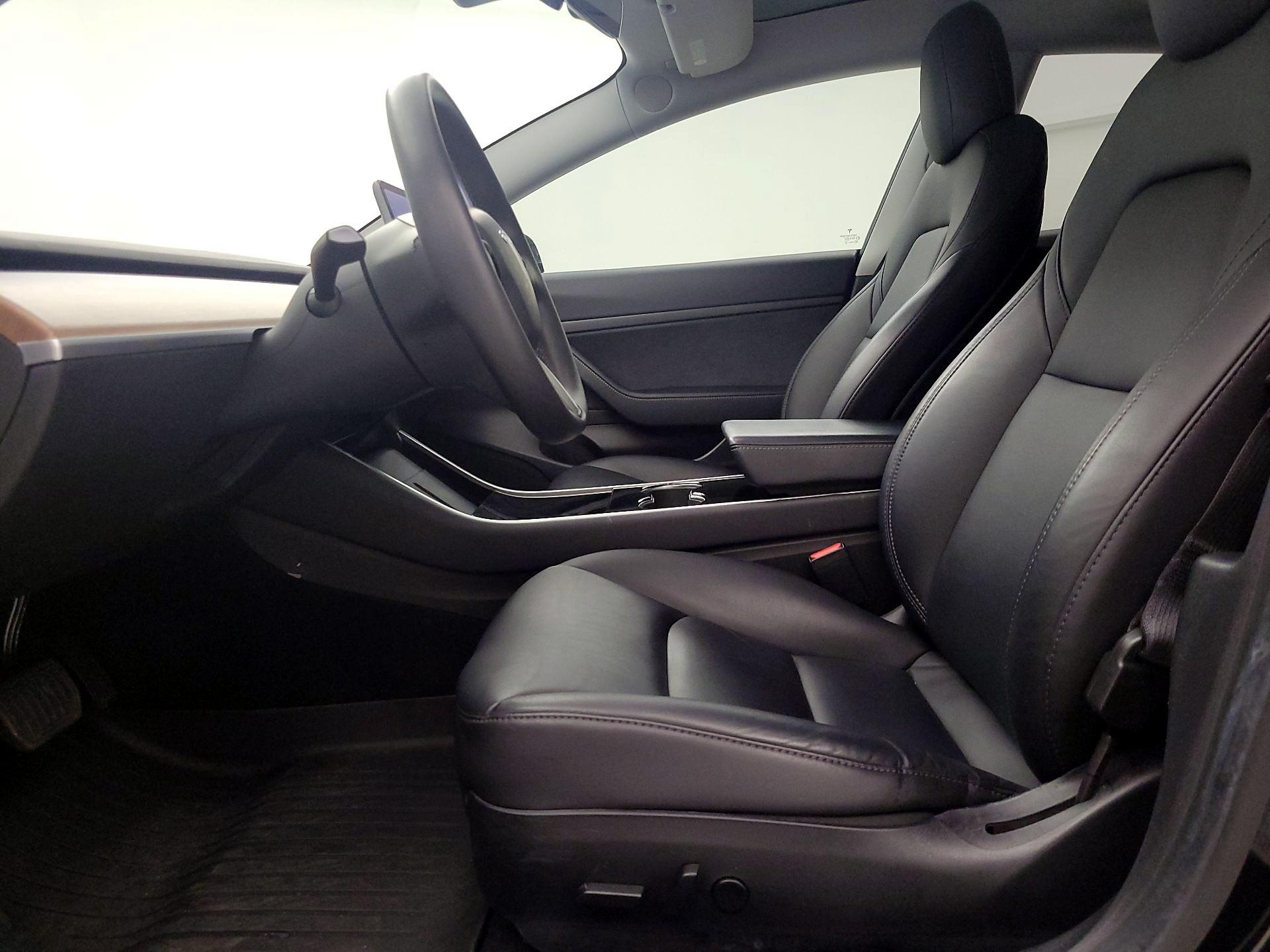 Thumbnail: 2020 Tesla Model 3 - 11