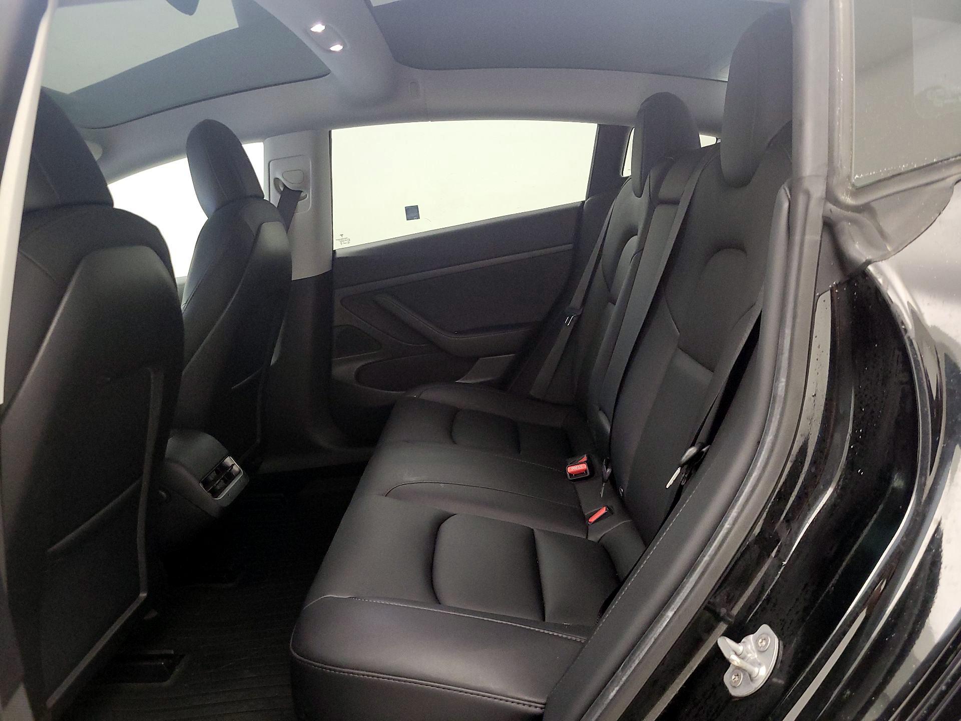 Thumbnail: 2020 Tesla Model 3 - 18