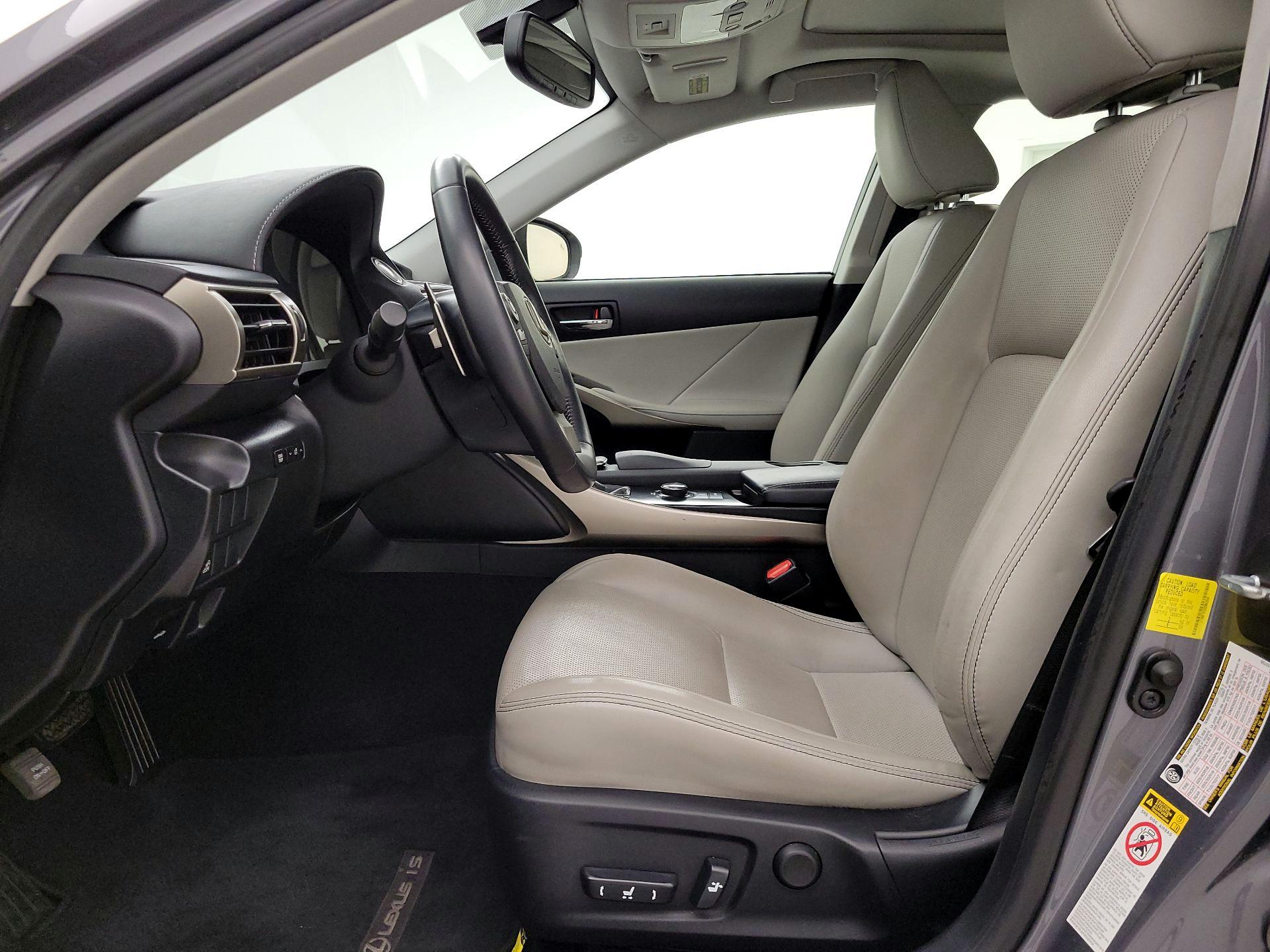 Thumbnail: 2014 Lexus IS - 11