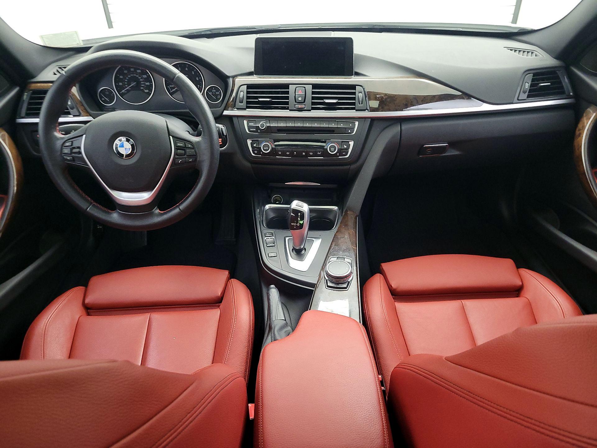 Thumbnail: 2015 BMW 3 Series - 9