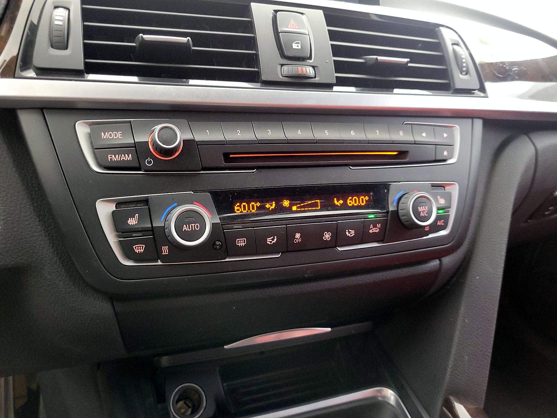 Thumbnail: 2015 BMW 3 Series - 17