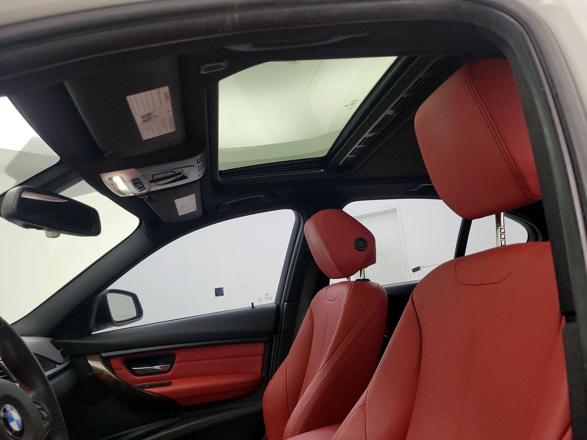 Thumbnail: 2015 BMW 3 Series - 20