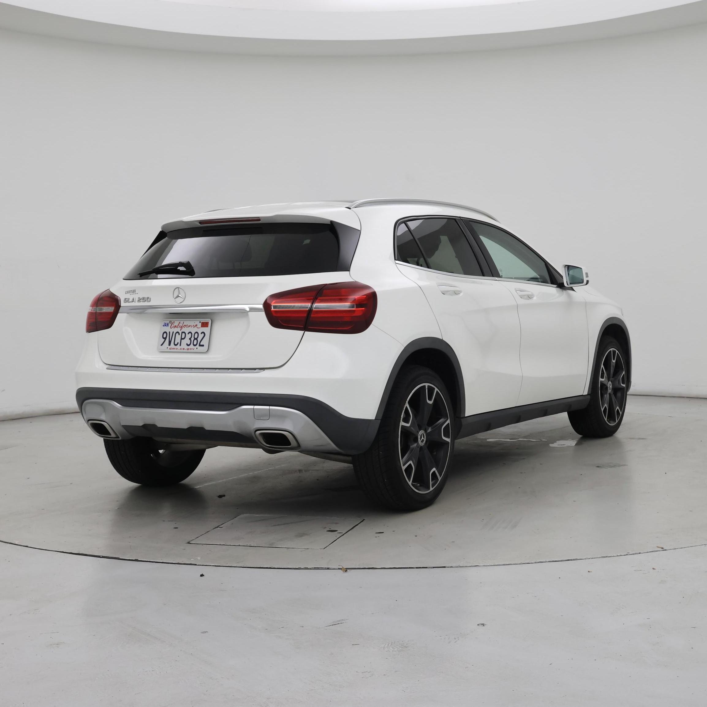 Thumbnail: 2019 Mercedes-Benz GLA - 8