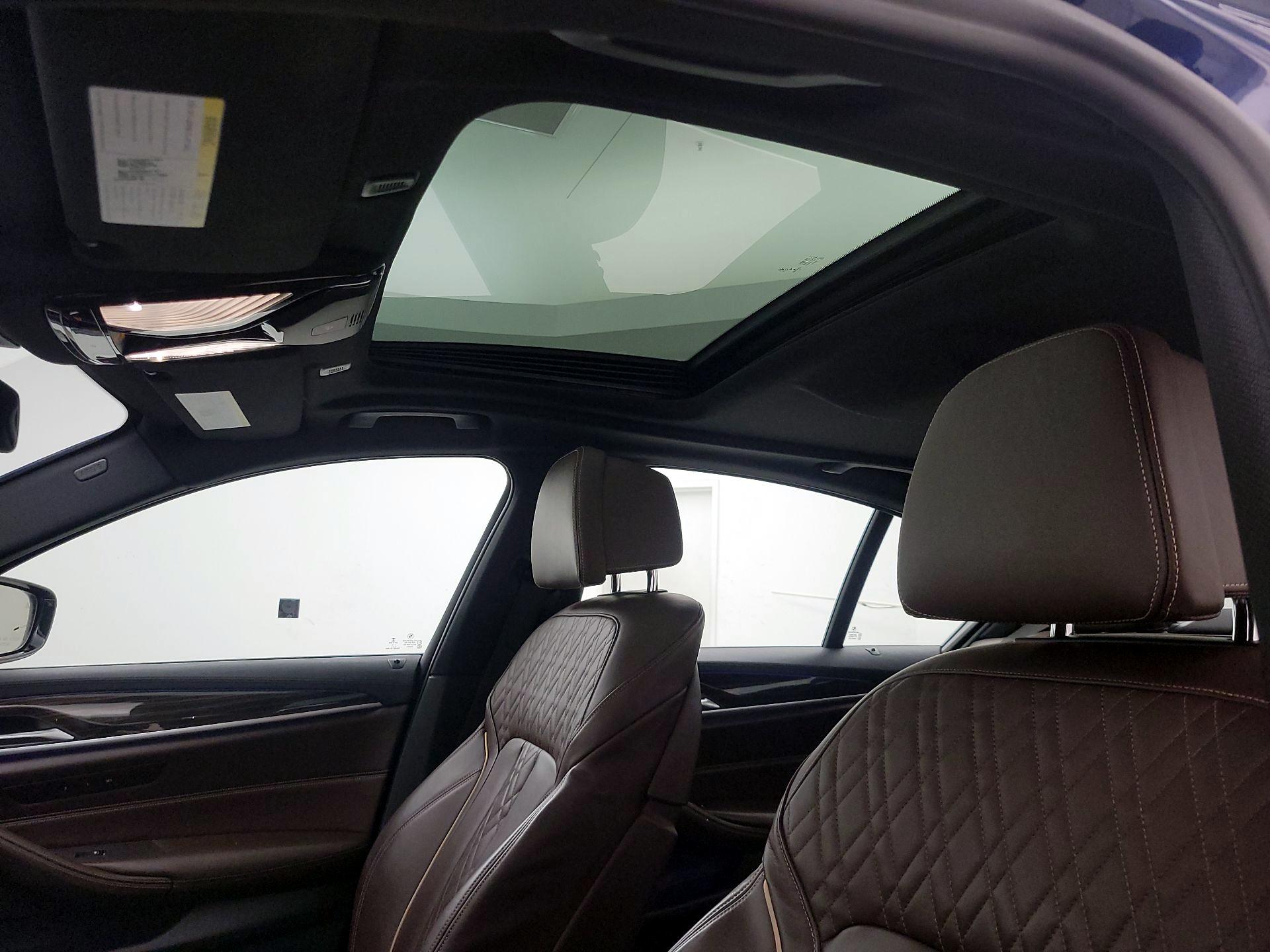 Thumbnail: 2018 BMW 5 Series - 20