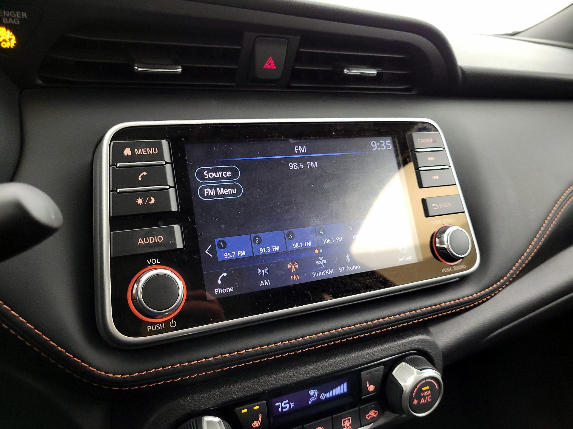 Thumbnail: 2019 Nissan Kicks - 15