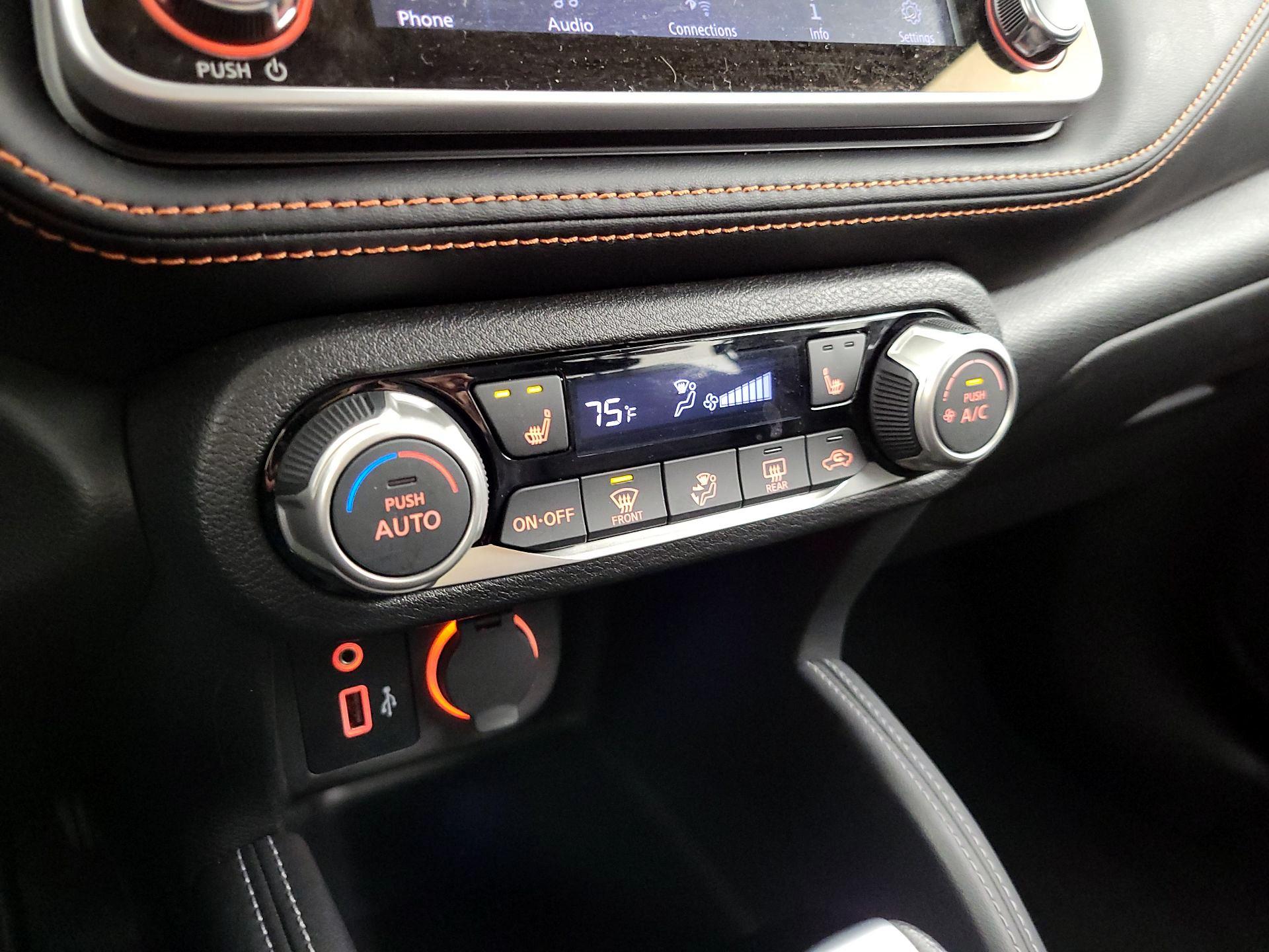 Thumbnail: 2019 Nissan Kicks - 16