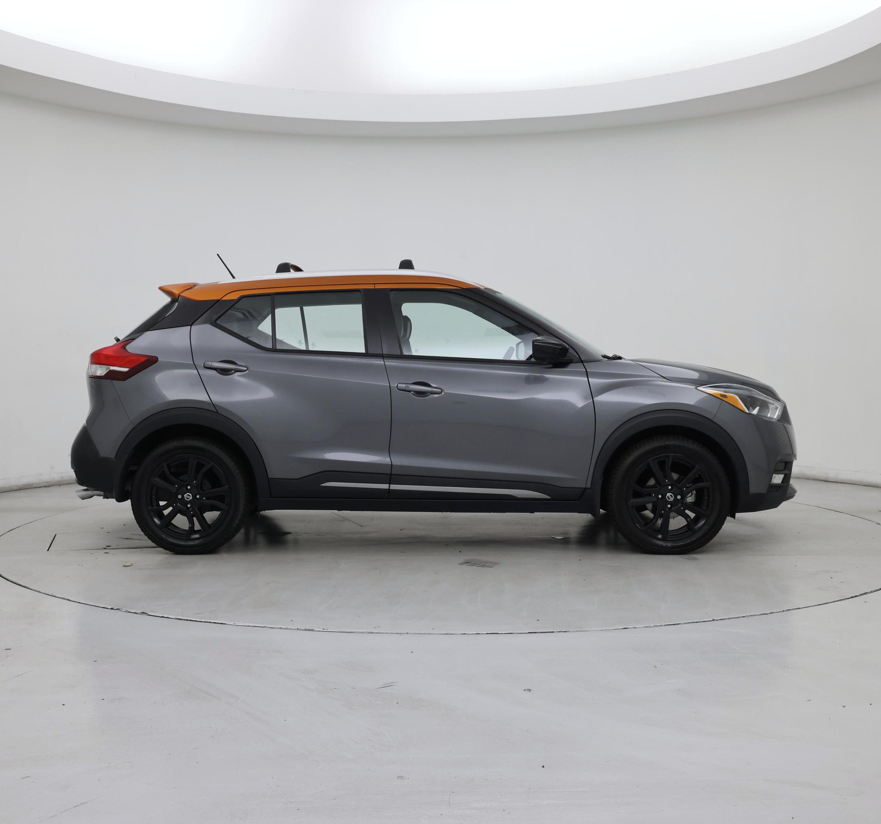 Thumbnail: 2019 Nissan Kicks - 7