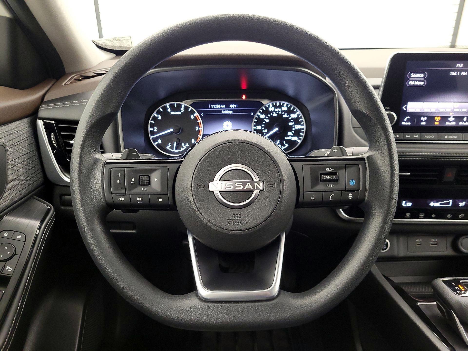 Thumbnail: 2022 Nissan Rogue - 10