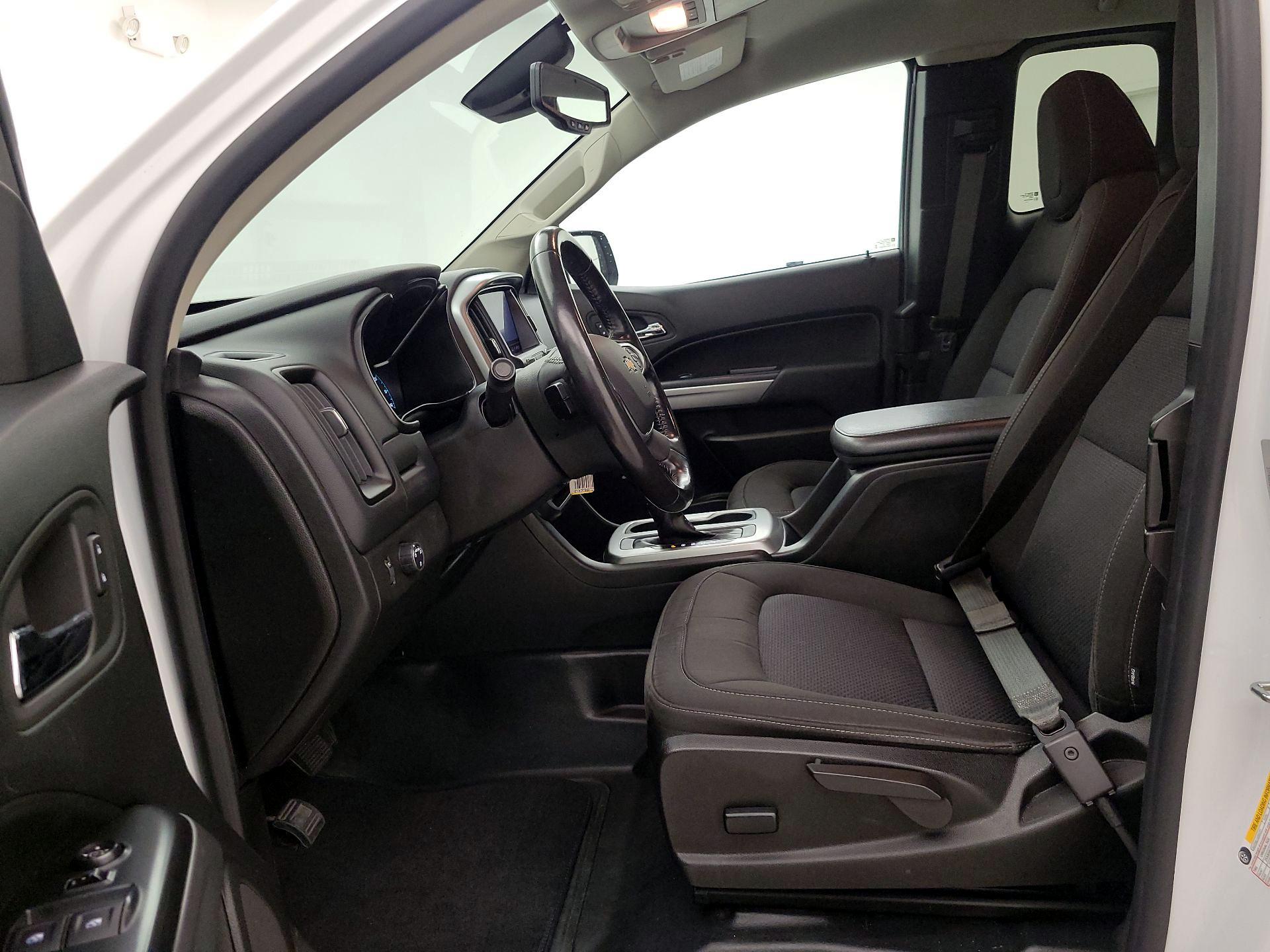 Thumbnail: 2022 Chevrolet Colorado - 11