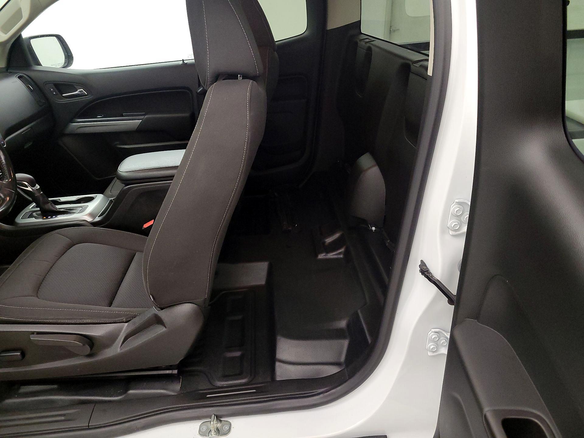 Thumbnail: 2022 Chevrolet Colorado - 19